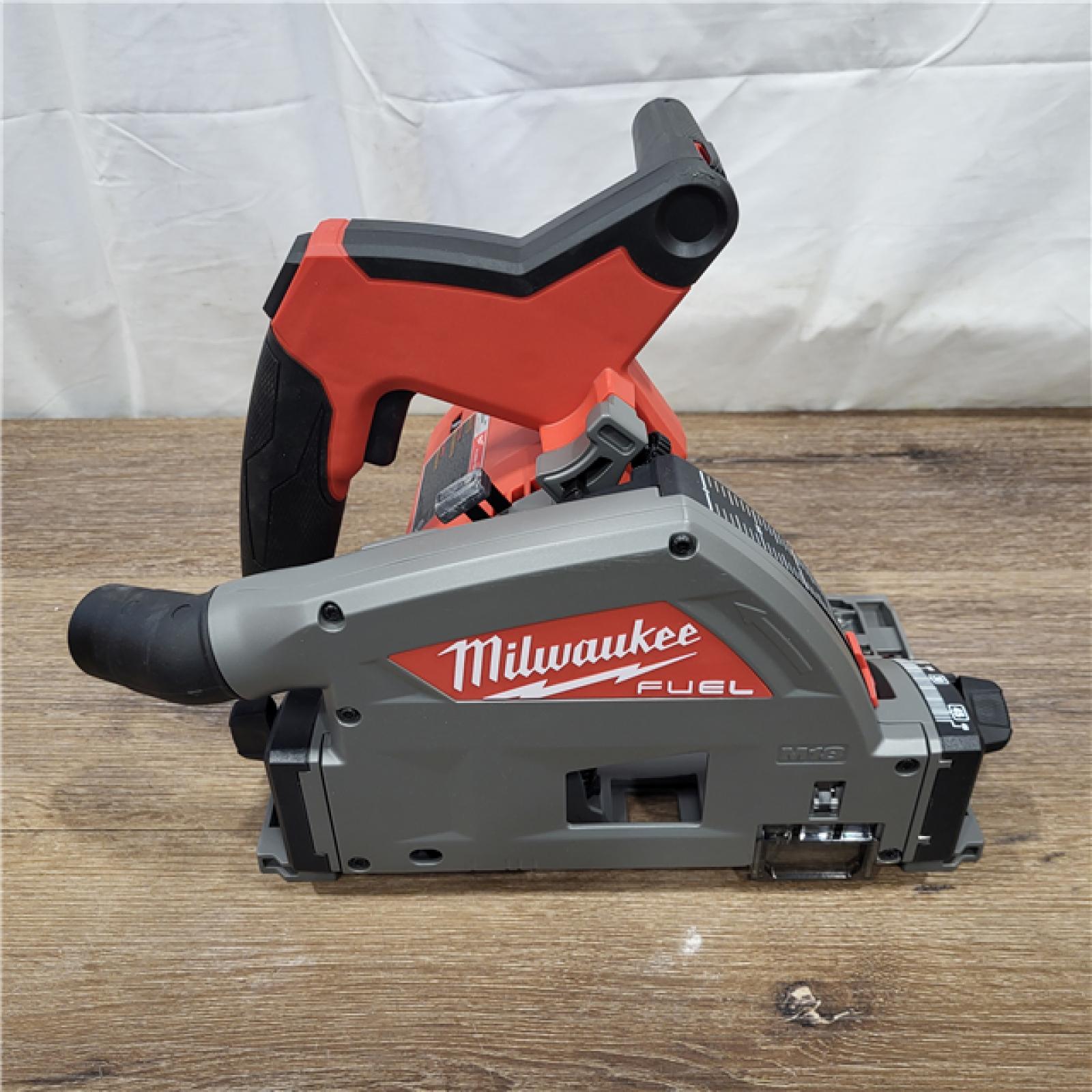 AS-IS Milwaukee M18 Fuelâ„¢ 6-1/2  Plunge Track Saw