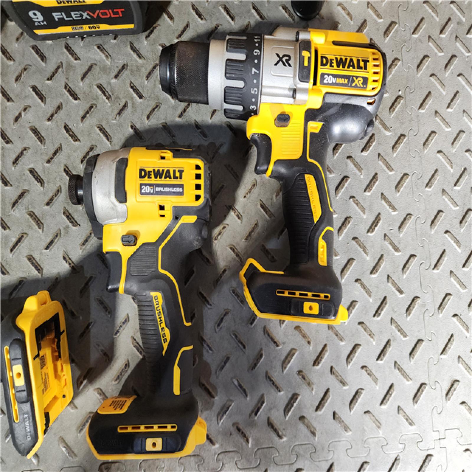 HOUSTON LOCATION - AS-IS DEWALT 20-Volt Lithium-Ion Cordless 3-Tool Combo Kit with FLEXVOLT 9 Ah and 20V 6 Ah Batteries and Charger