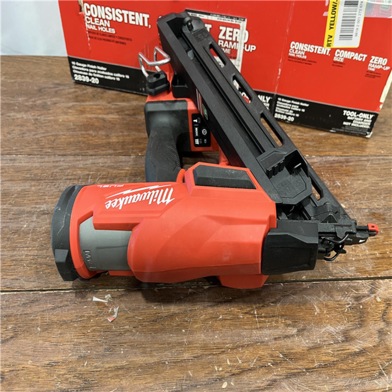 AS-ISMilwaukee 2839-20 M18 FUEL 15 Ga. 18 Volt Brushless Angled Finish Nailer