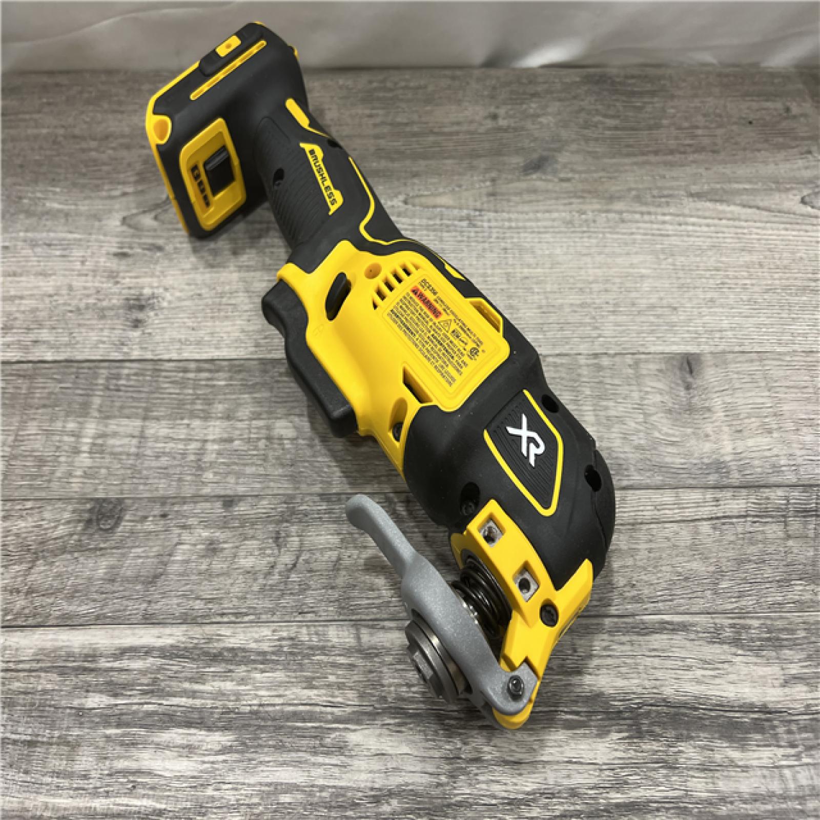 AS-IS DEWALT DCS356C1 20V MAX XR Lithium-Ion Brushless Cordless 3-Speed Oscillating Multi-Tool Kit 1.5 Ah