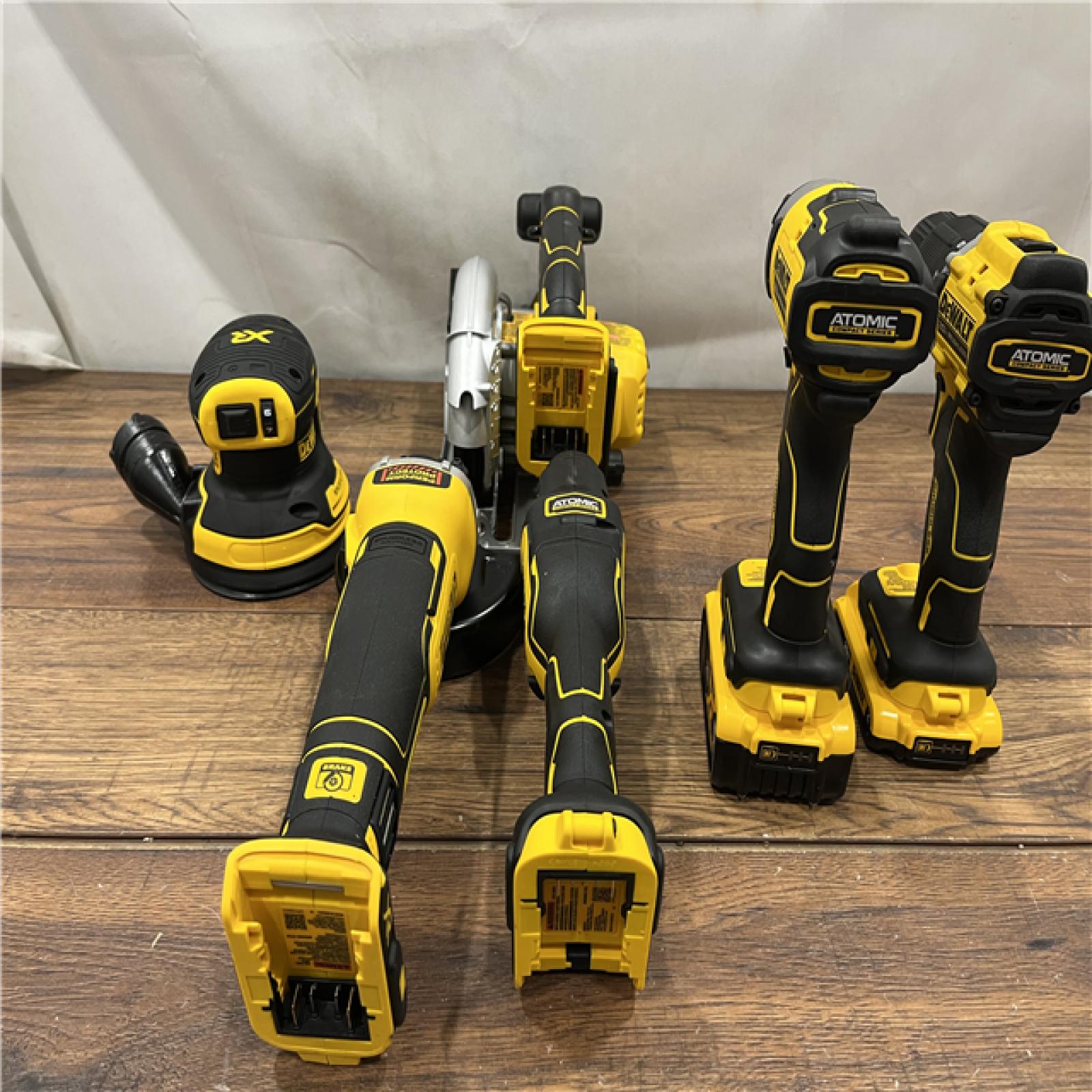 AS IS Dewalt 20-Volt MAX ToughSystem Lithium-Ion 6-Tool Cordless Combo Kit