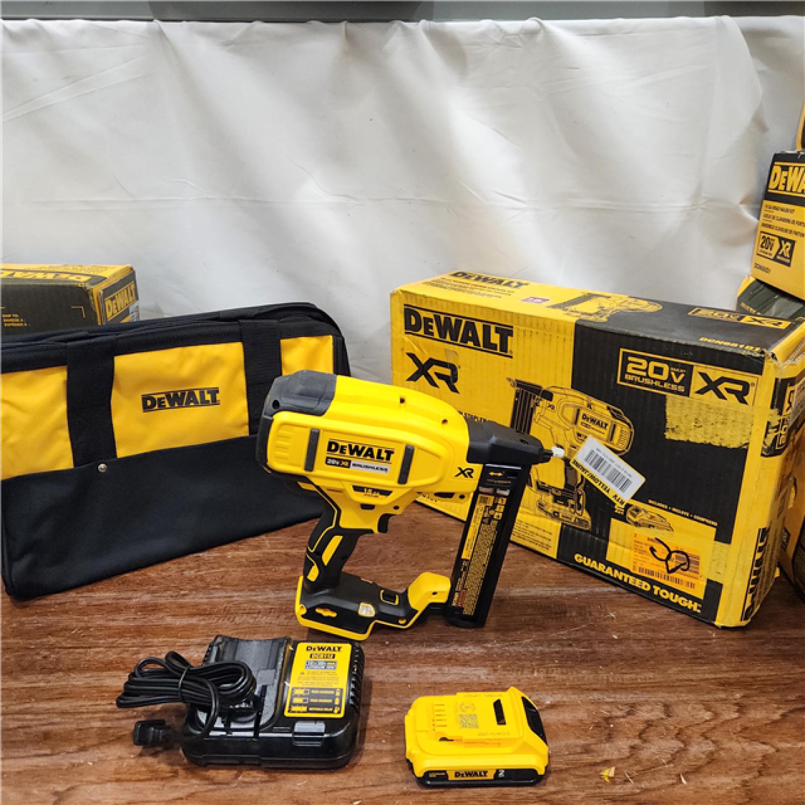 AS-IS DEWALT 20V-MAX XR 18GA BRAD NAILER KIT