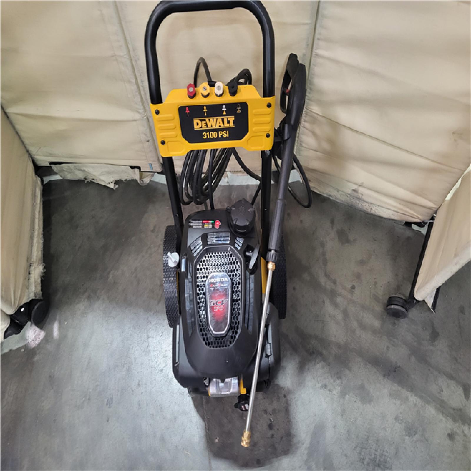 CALIFORNIA AS-IS DEWALT HIGH PERFORMANCE EASY START HONDA GVC 170 3100 PSI GAS PRESSURE WASHER