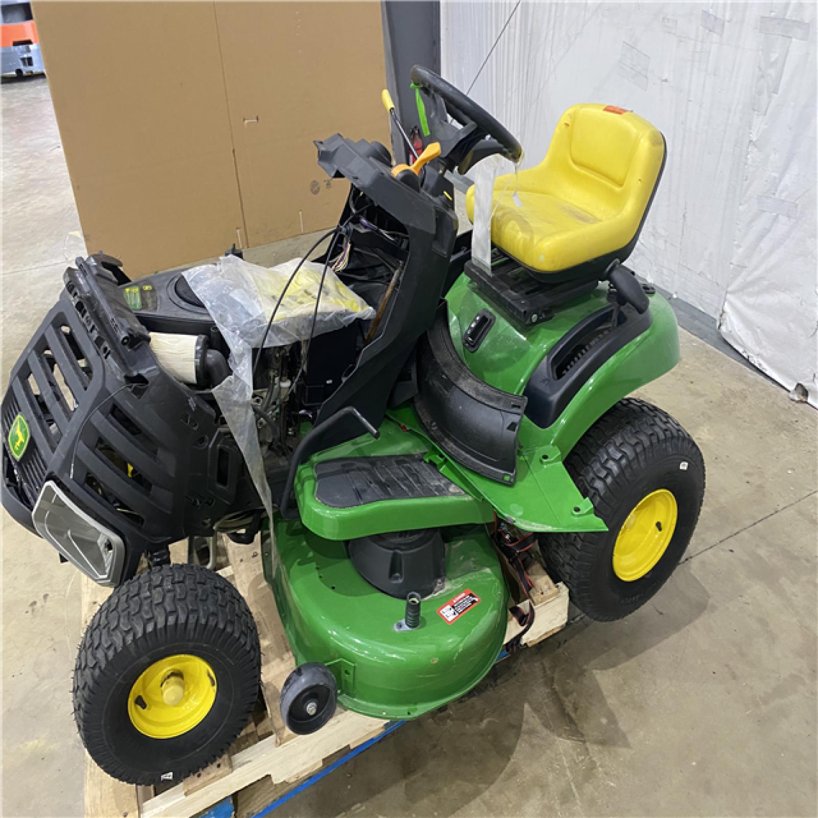 Houston Location - AS-IS John Deere S100 42'' Riding Mower