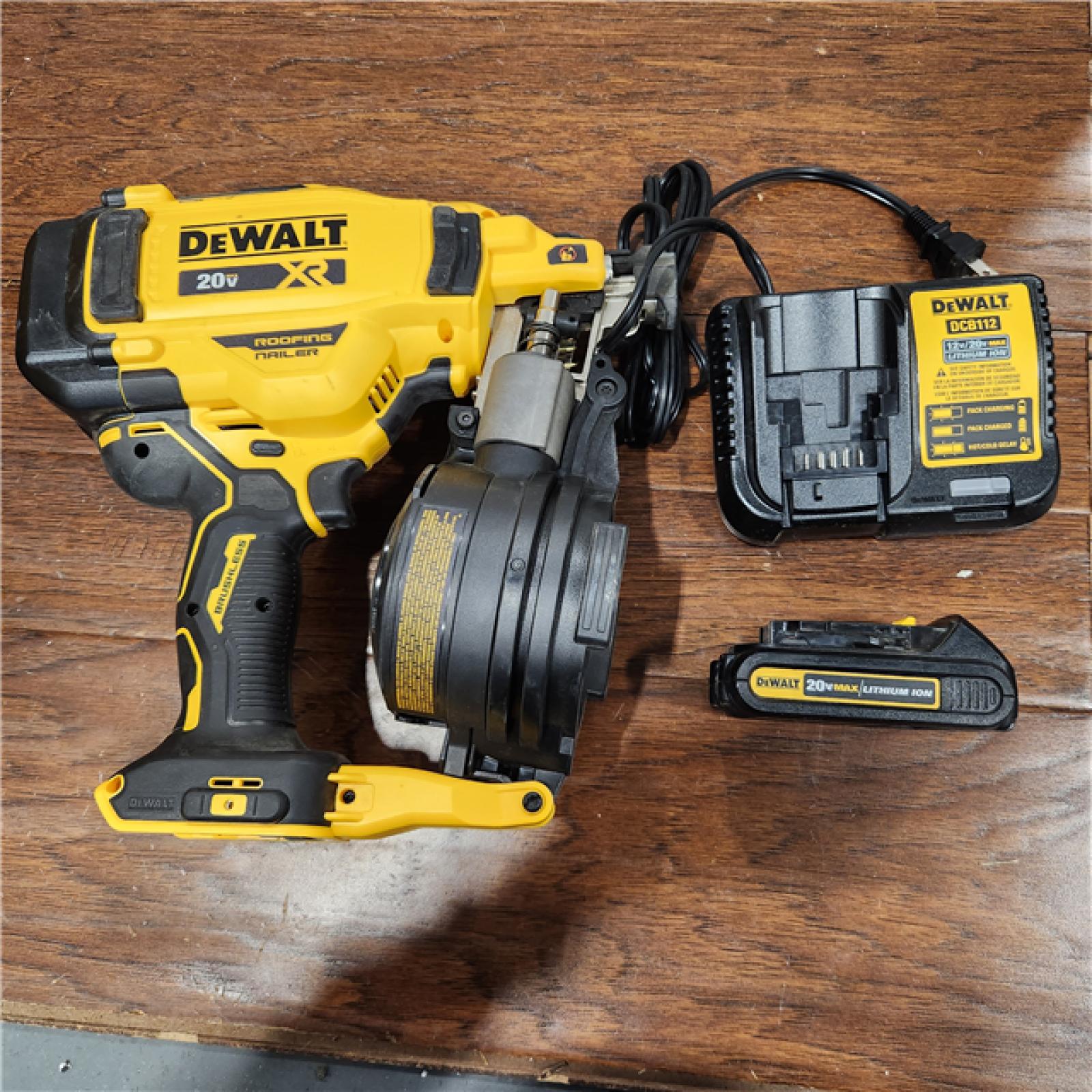 AS-IS DEWALT 2007898 Roofing Nailer Cordless