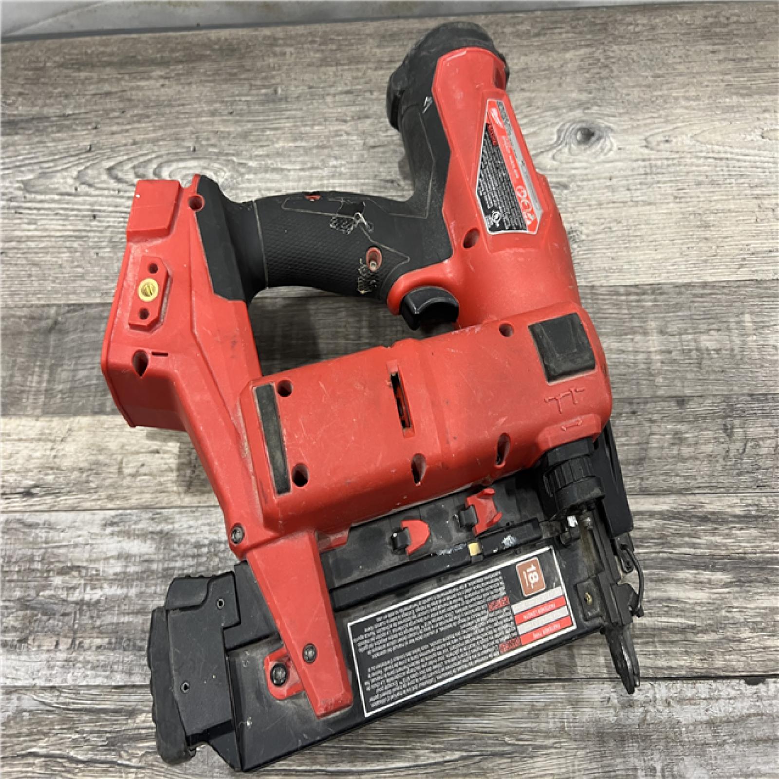 AS-IS MILWAUKEE M18 FUEL 18-Volt Lithium-Ion Brushless Cordless 18-Gauge 1/4 in. Narrow Crown Stapler (Tool-Only)