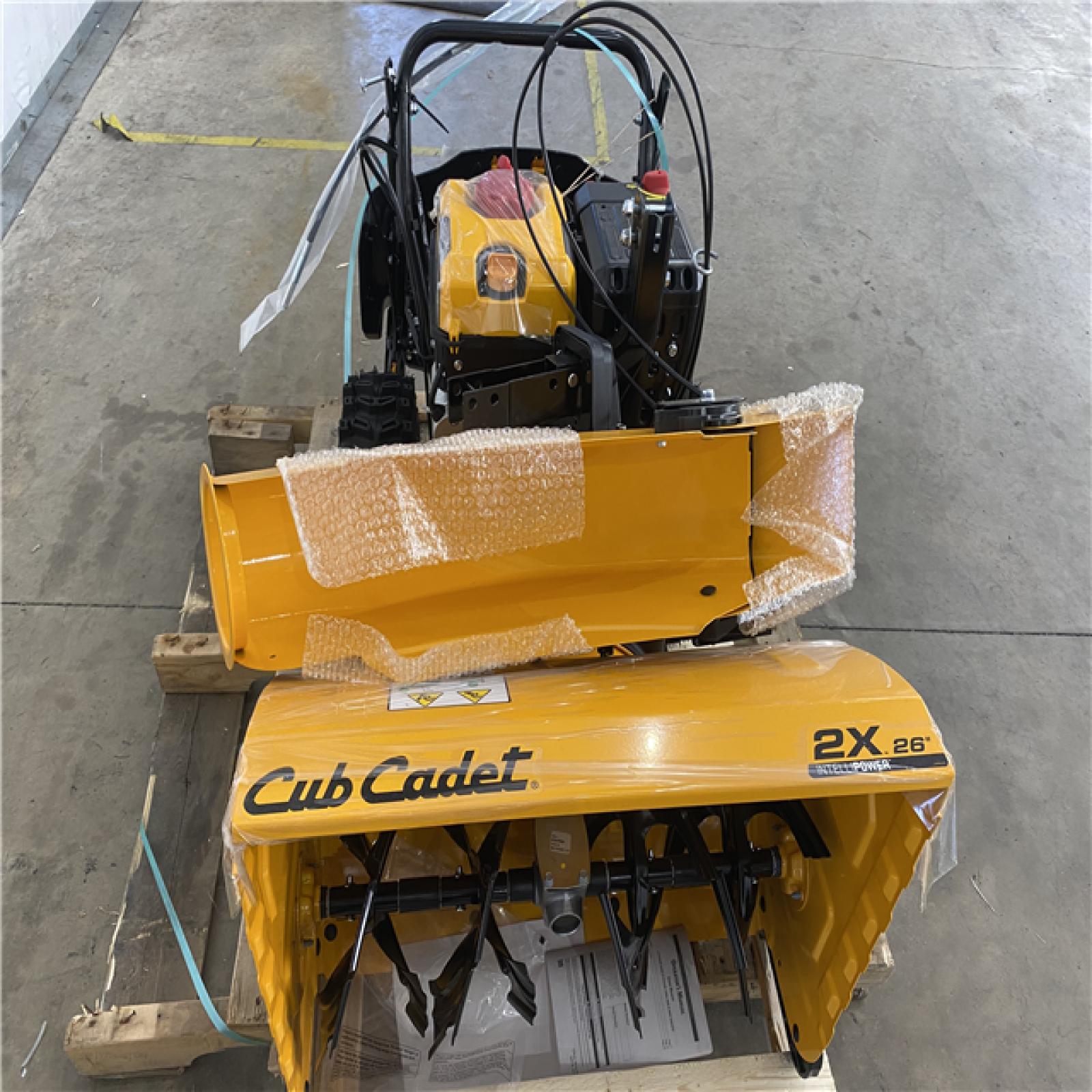 Houston Location - AS-IS Cub Cadet 2x 26'' in Snow Blower