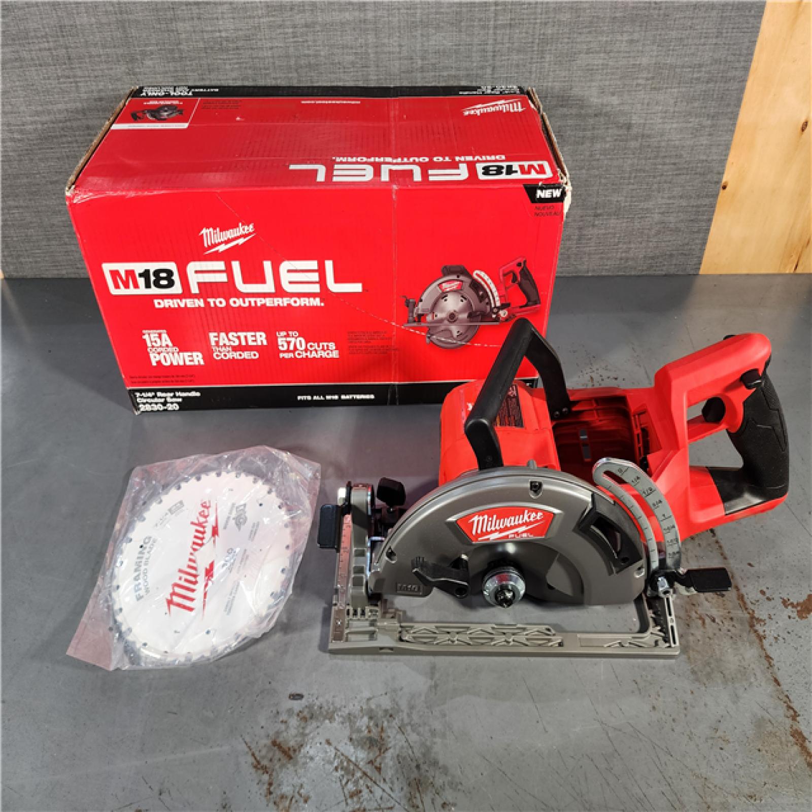 HOUSTON LOCATION - AS-IS (APPEARS LIKE NEW) Milwaukee 2830-20 Rear Handle Circular Saw M18 FUEL 7-1/4  Cordless Brushless (Tool Only)