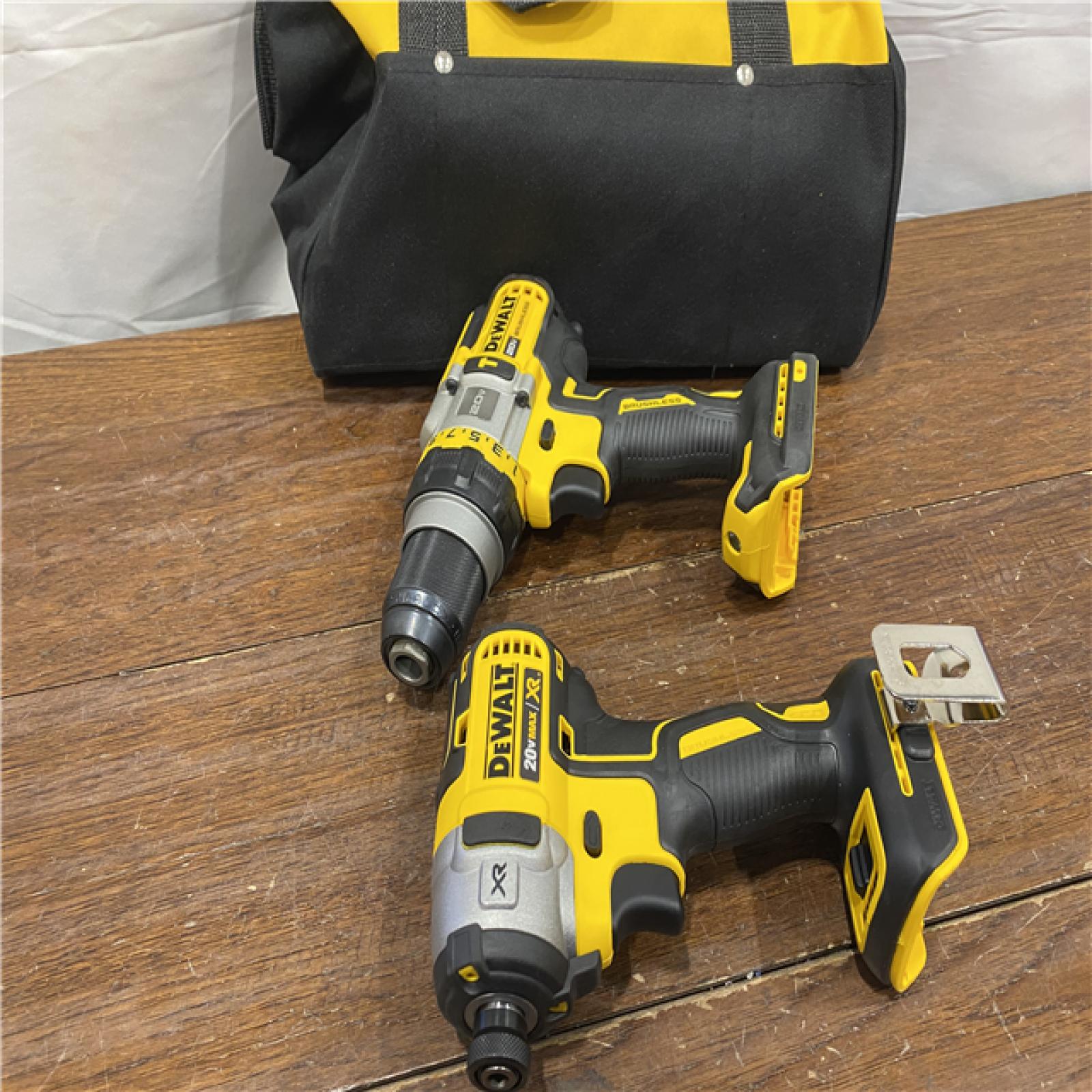 AS-ISDEWALT 20V MAX Cordless Brushless Hammer Drill/Driver 2 Tool Combo Kit with FLEXVOLT ADVANTAGE