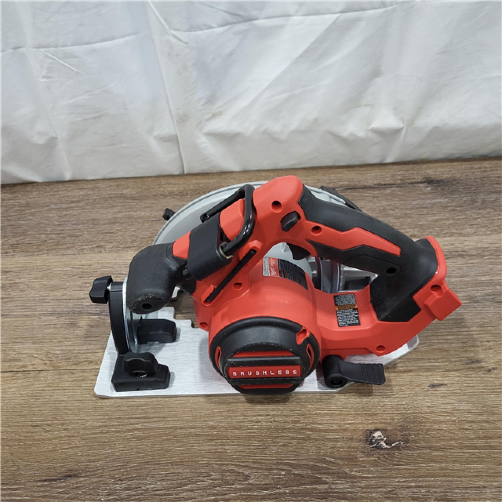 AS-IS Milwaukee M18 7-1/4  18V Brushless Circular Saw 2631-20 (Bare Tool)