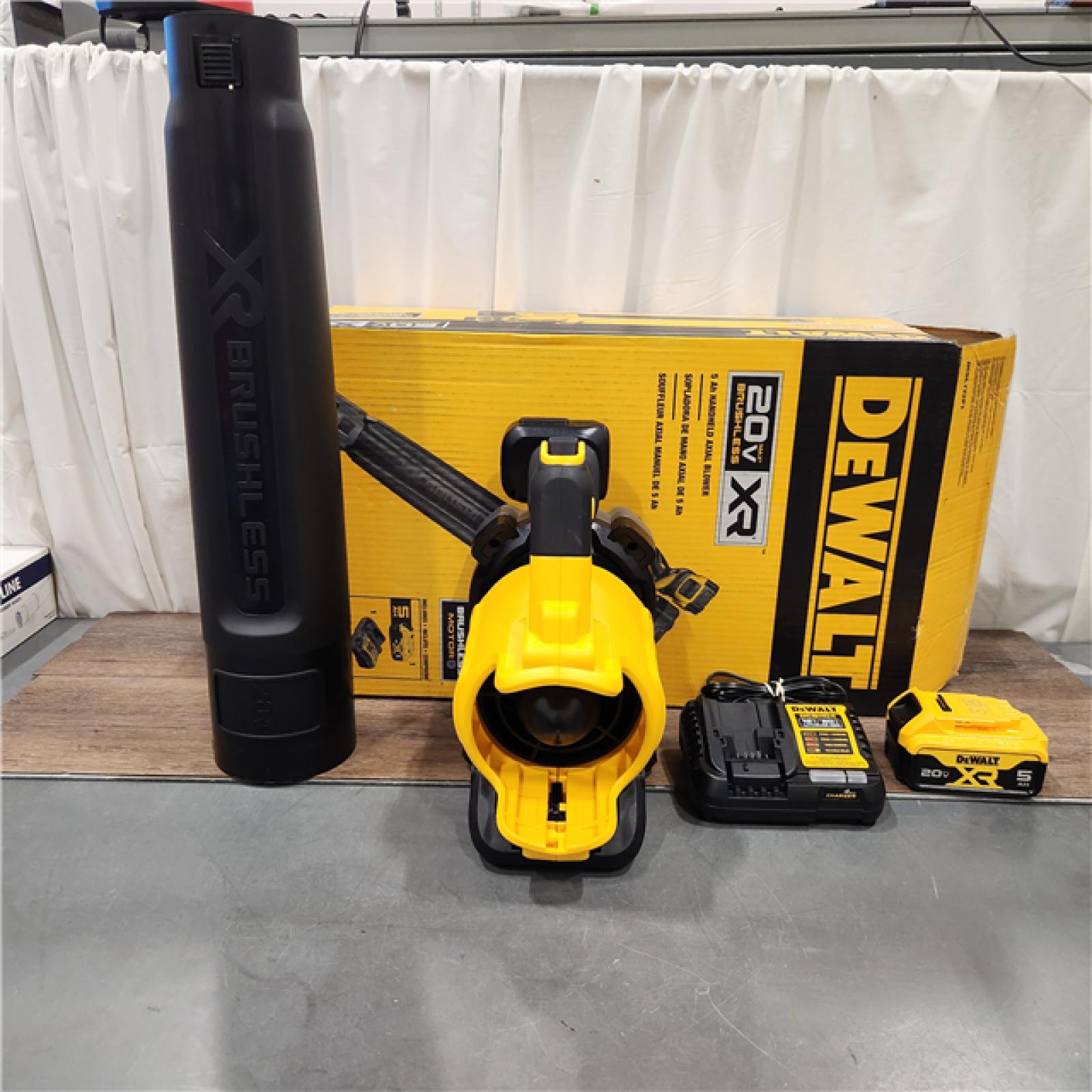 AS IS DeWalt Brushless Cordless Battery Powered Handheld Leaf Blower KIT