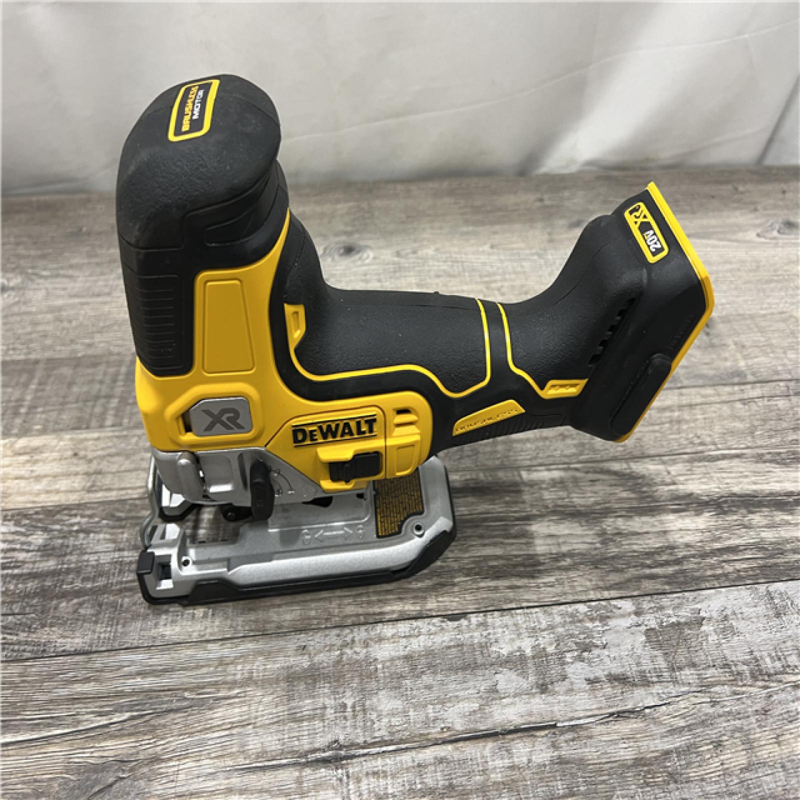 AS-IS DEWALT 20V MAX XR Cordless Barrel Grip Jigsaw (Tool Only)