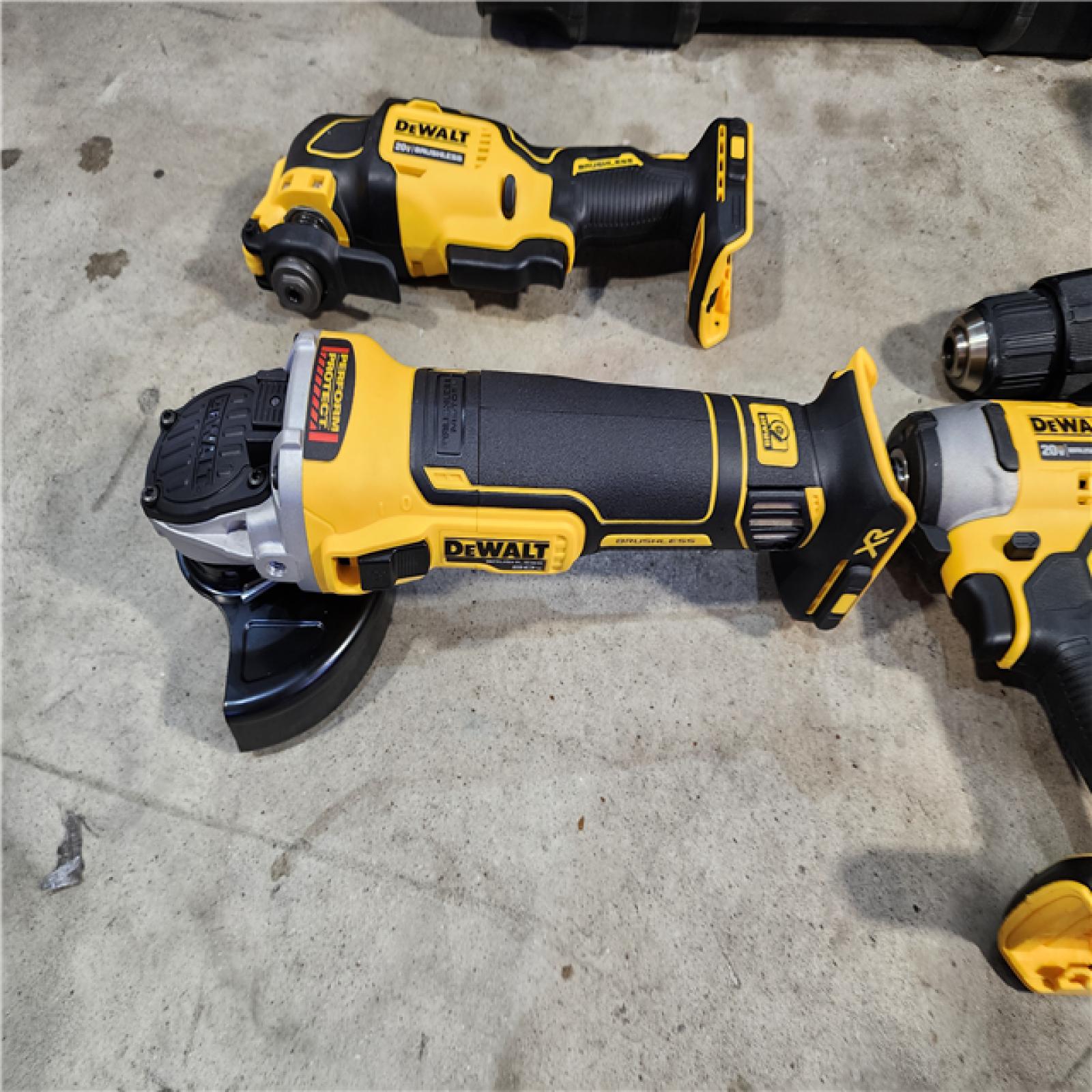 HOUSTON LOCATION - AS-IS (APPEARS LIKE NEW) Dewalt 20-Volt MAX ToughSystem Lithium-Ion 6-Tool Cordless Combo Kit