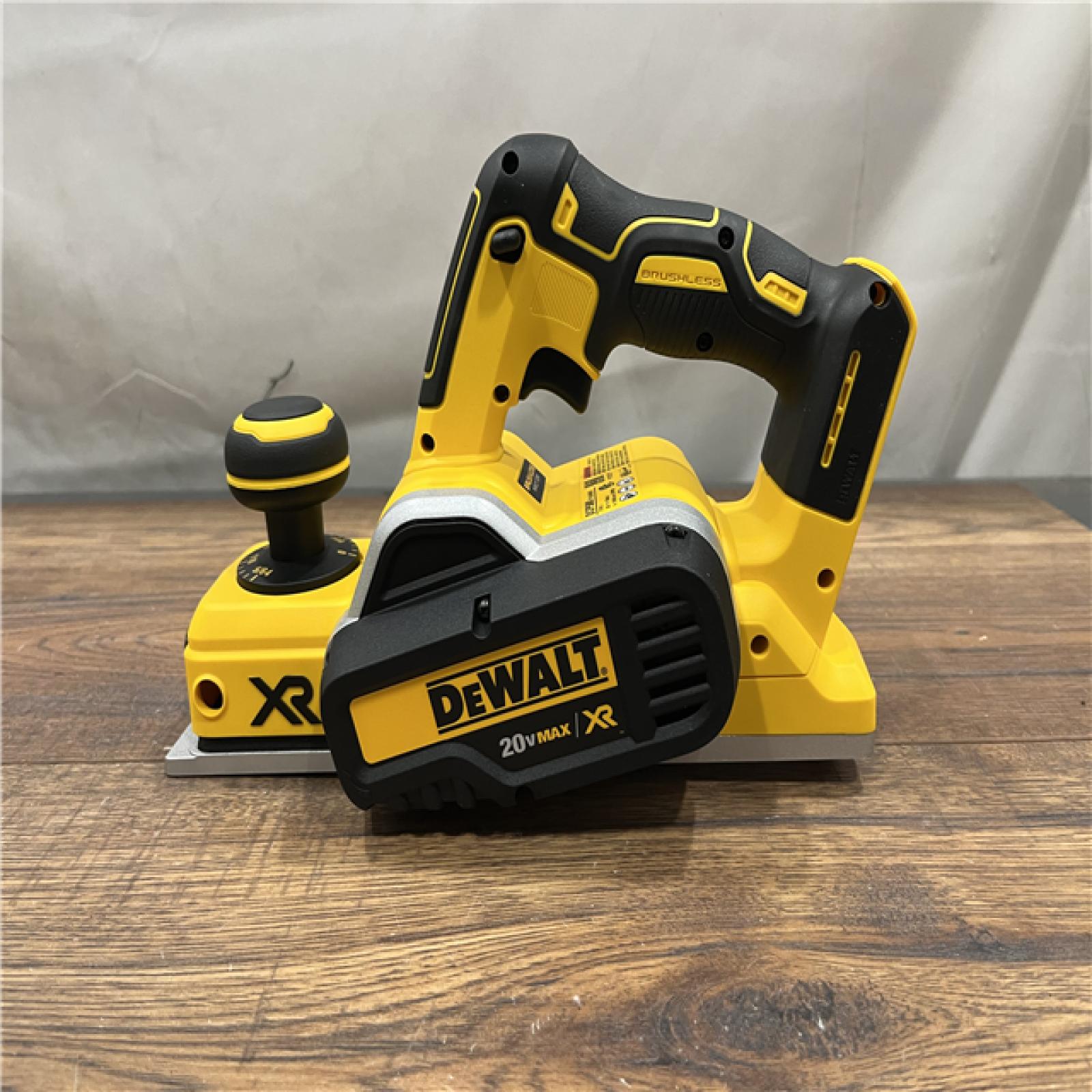 AS-IS DEWALT DCP580B 20V MAX Lithium Ion Brushless Planer ( TOOL ONLY )