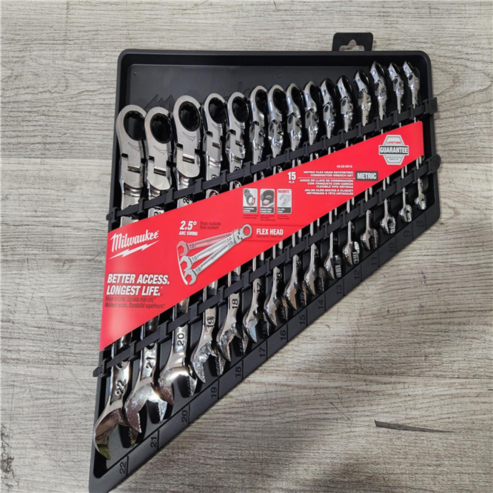 Phoenix Location NEW Milwaukee 144-Position Flex-Head Ratcheting Combination Wrench Set Metric (15-Piece)