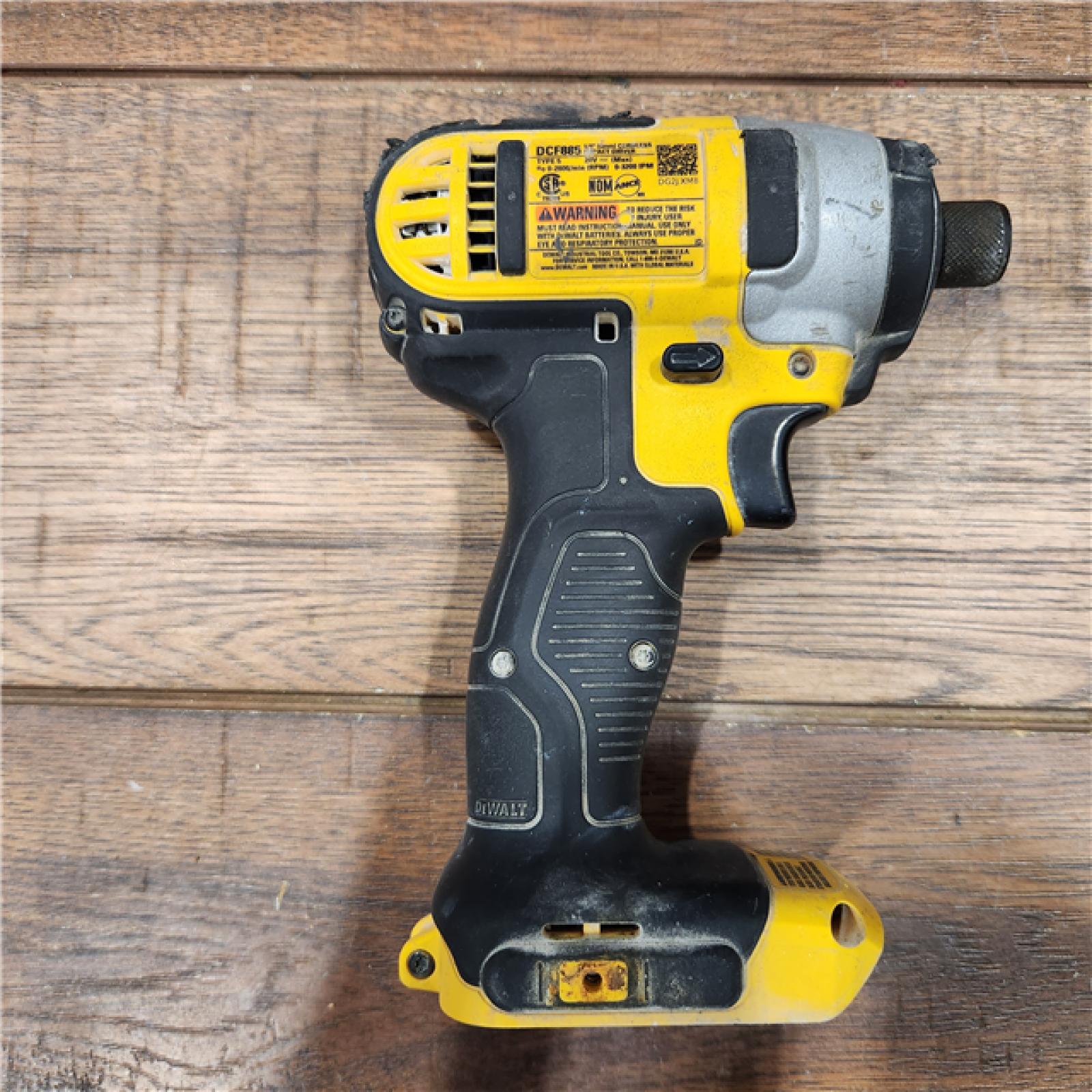 AS-IS DEWALT ATOMIC 20V MAX* Brushless Cordless Compact 1/4 in. Impact Driver Kit