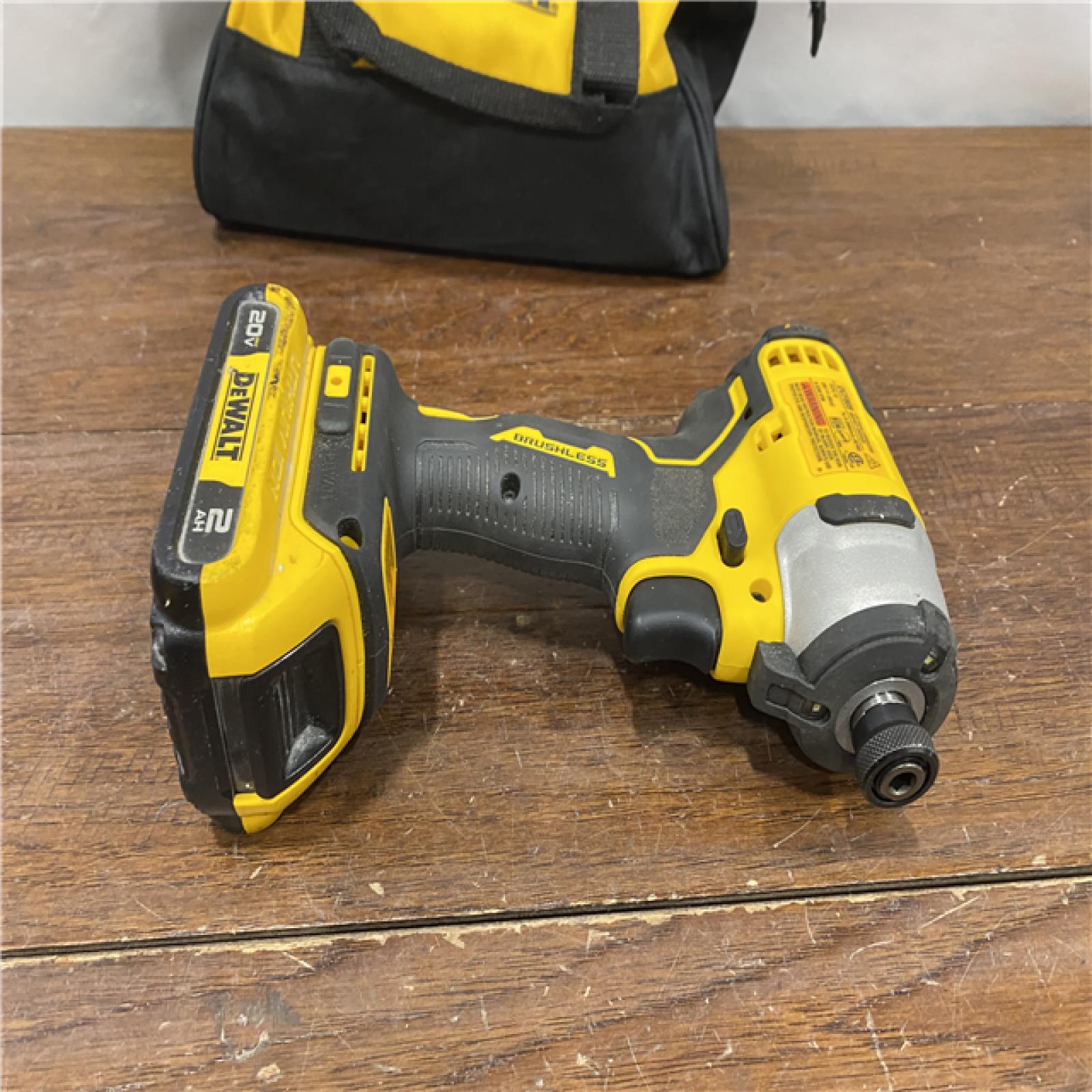 AS-ISDEWALT ATOMIC 20V MAX* Brushless Cordless Compact 1/4 in. Impact Driver Kit