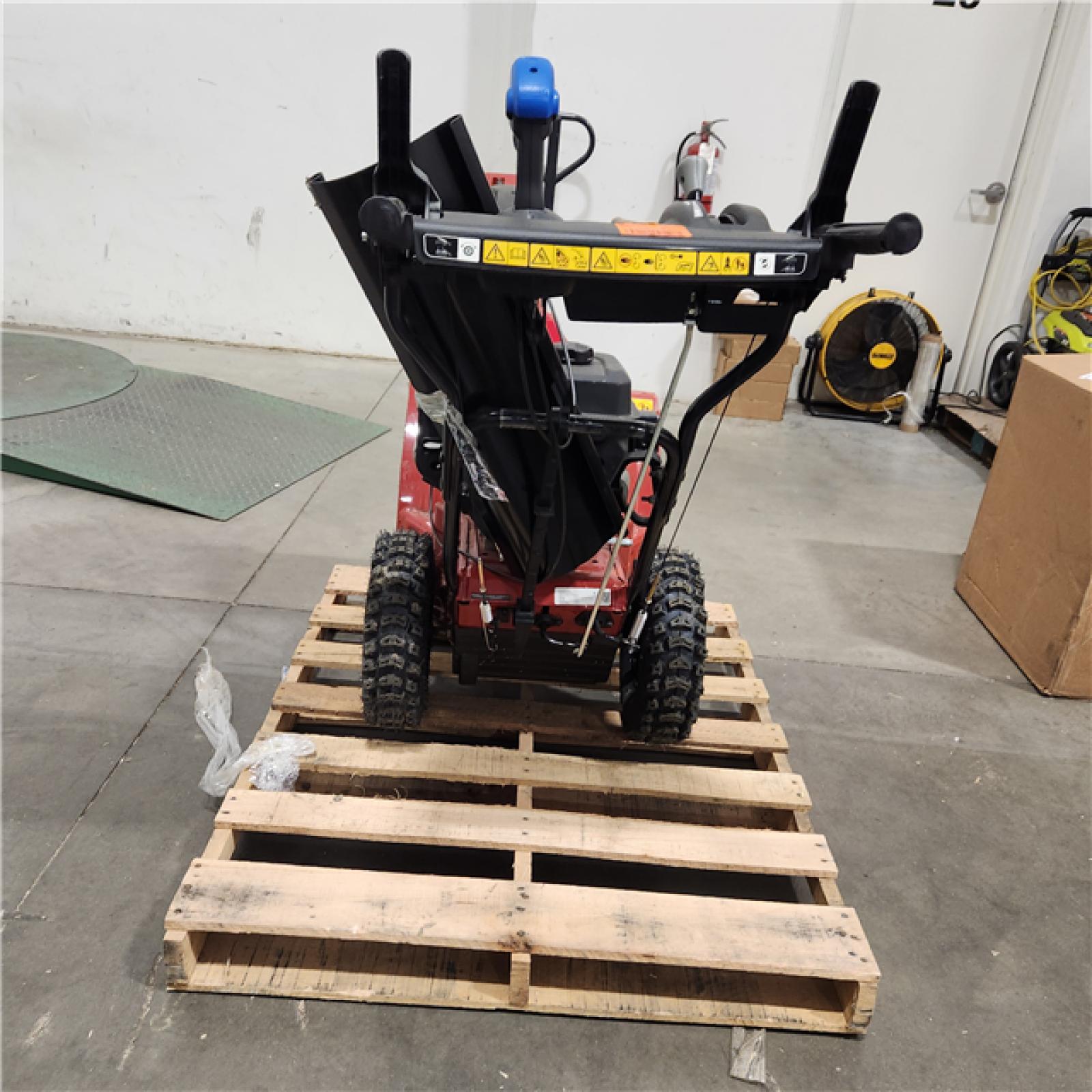 Dallas Location - As-Is Toro Power Max 824 OE 24 in. 252cc Gas Snow Blower