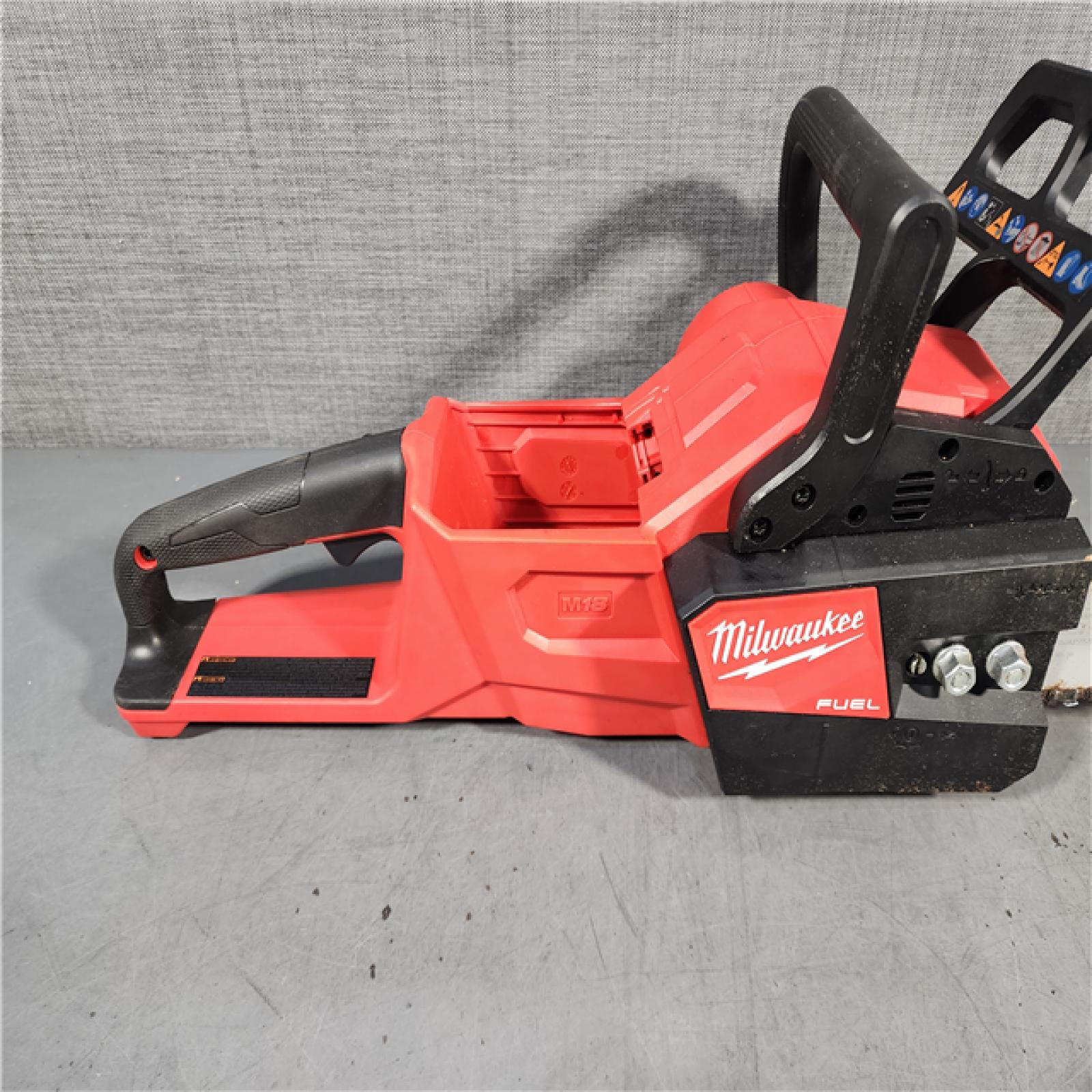 HOUSTON LOCATION - AS-IS Milwaukee M18 FUEL 16  18V Li-Ion Brushless Cordless Chainsaw Tool-Only 2727-20