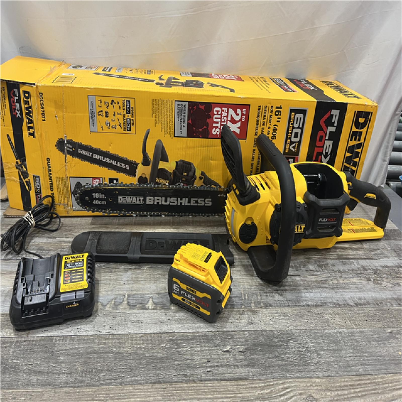 AS-IS DeWalt FLEXVOLT 60V MAX Lithium-Ion Brushless Cordless 16in. Chainsaw Kit