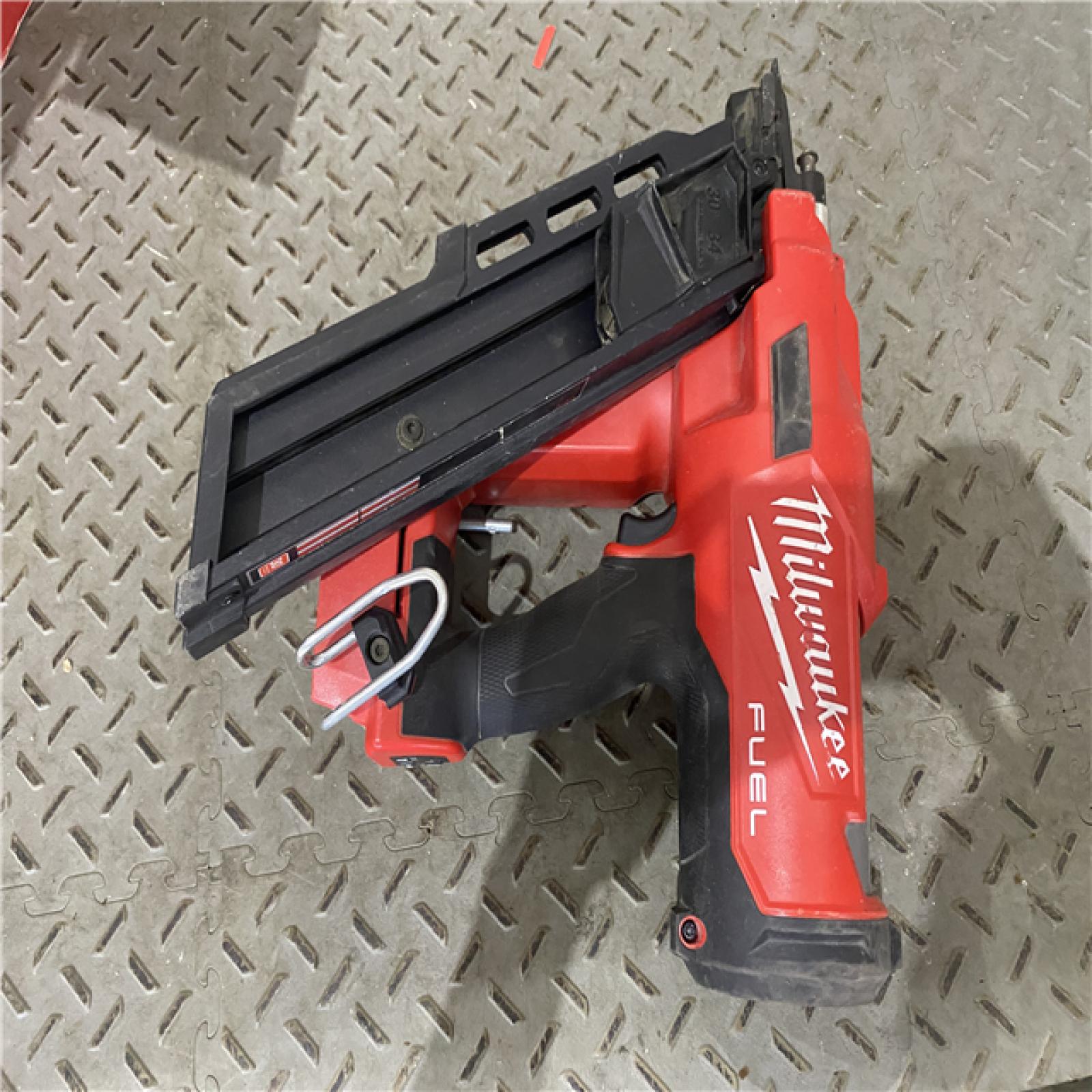 Houston location AS-IS MILWAUKEE M18 FUEL 3-1/2 in. 18-Volt 30-Degree Lithium-Ion Brushless Cordless Framing Nailer (Tool-Only)