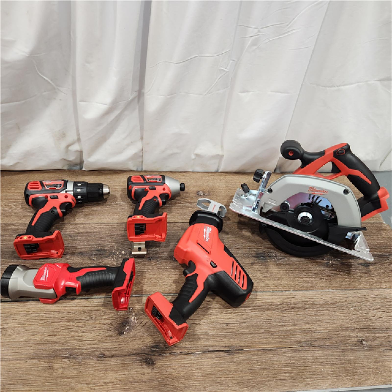 AS-IS M18 18V Lithium-Ion Cordless Combo Kit (5-Tool) with (1) 3.0Ah and (1) 1.5Ah Battery, (1) Charger, (1) Tool Bag