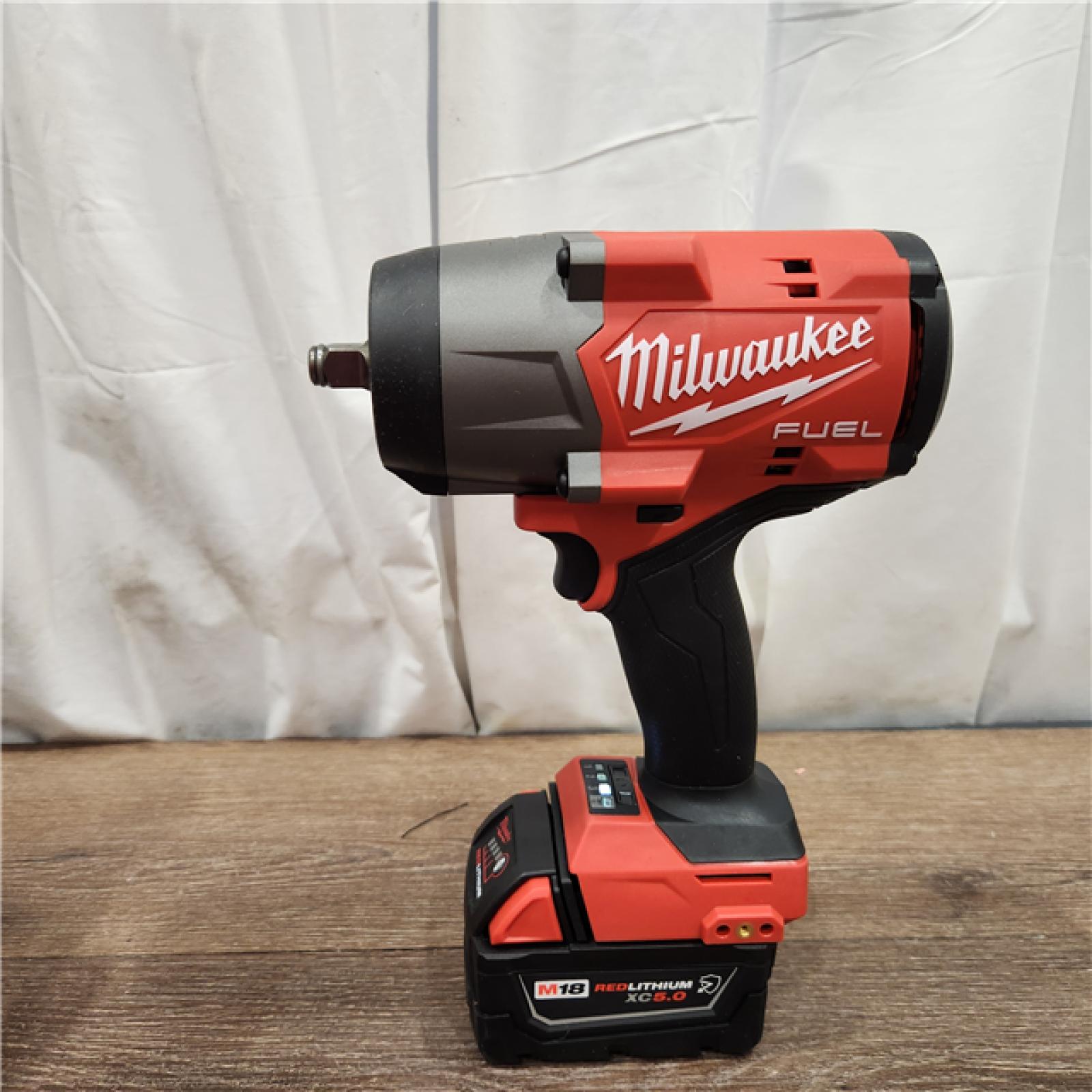 AS-IS Milwaukee M18 1/2 in. Cordless Brushless High Torque Impact Wrench Kit (Battery & Charger)