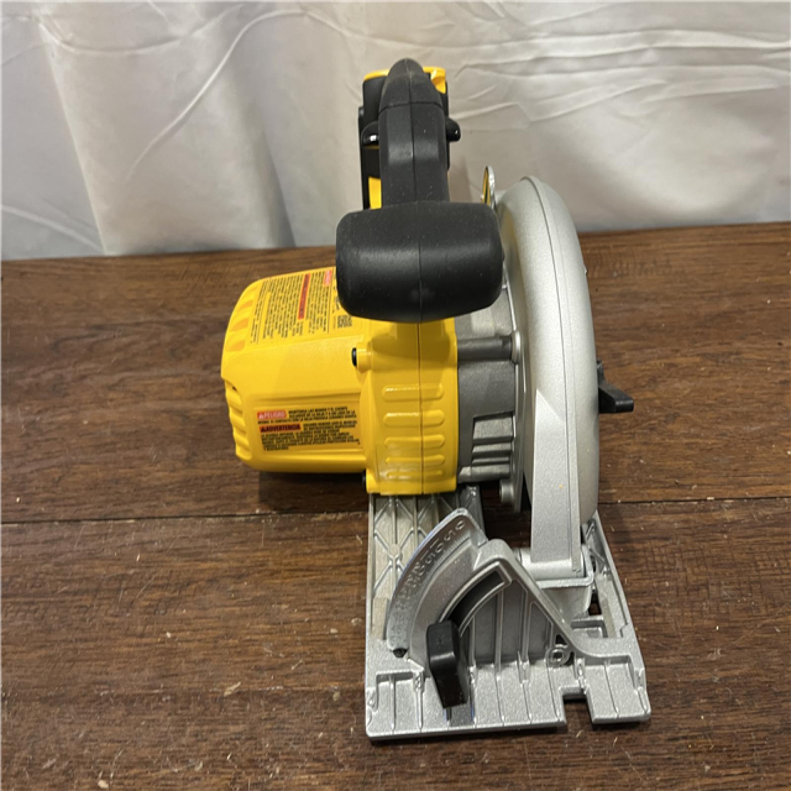 AS-ISDEWALT 6-1/2'' 165MM CIRCULAR SAW