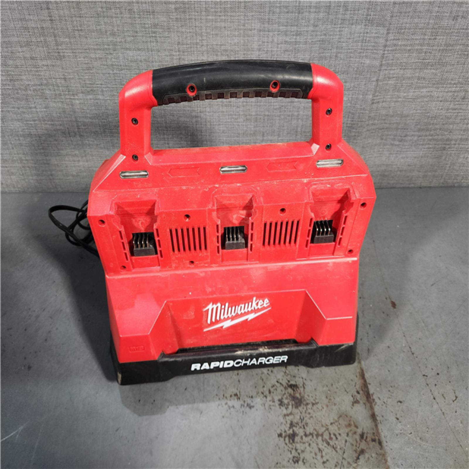 HOUSTON LOCATION - AS-IS M18 18-Volt Lithium-Ion Battery Pack (2) 5.0Ah and High Output Battery Pack (2) 6.0Ah with PACKOUT 6-Port Rapid Charger