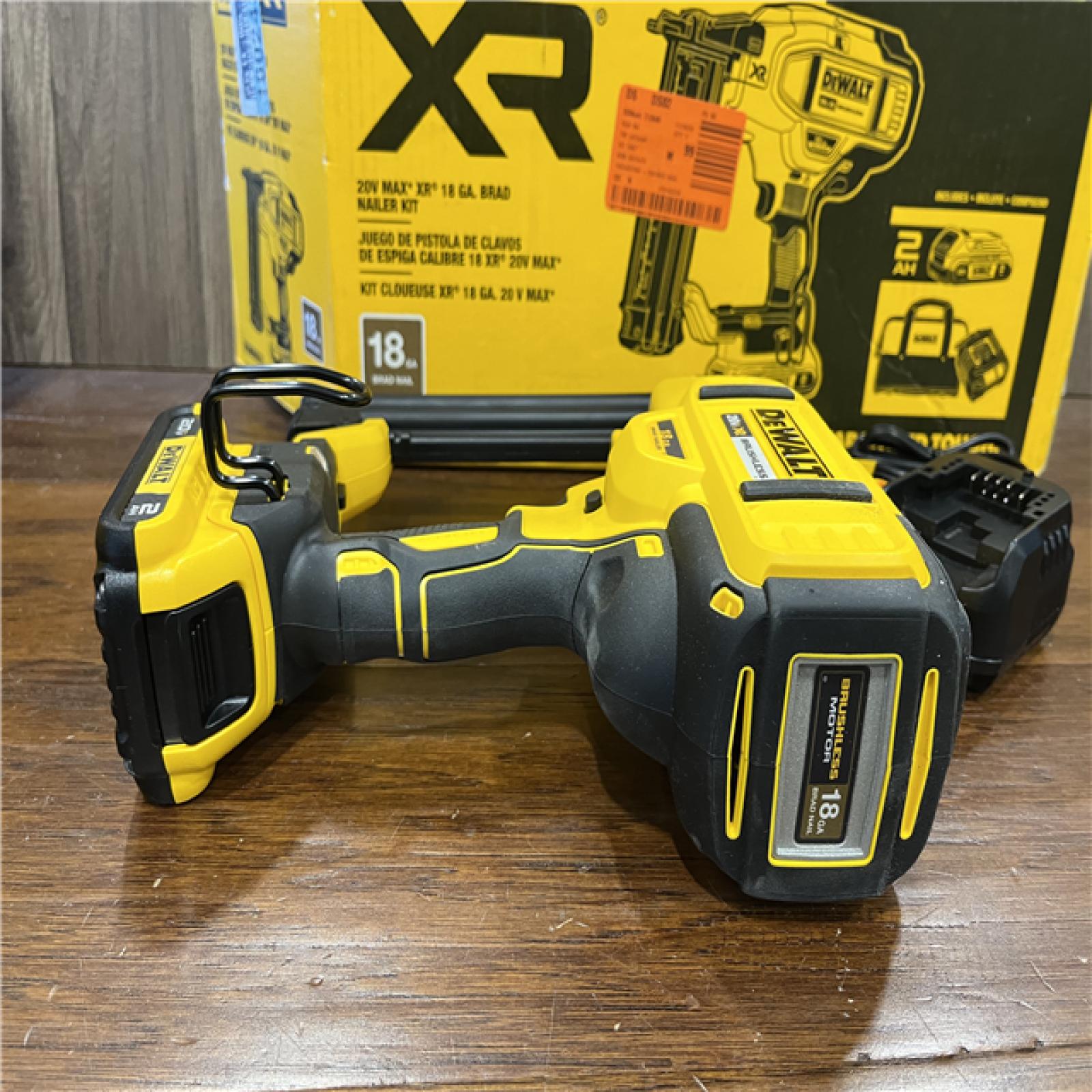 AS-IS DEWALT 20V MAX XR 18 Gauge Brad Nailer Kit