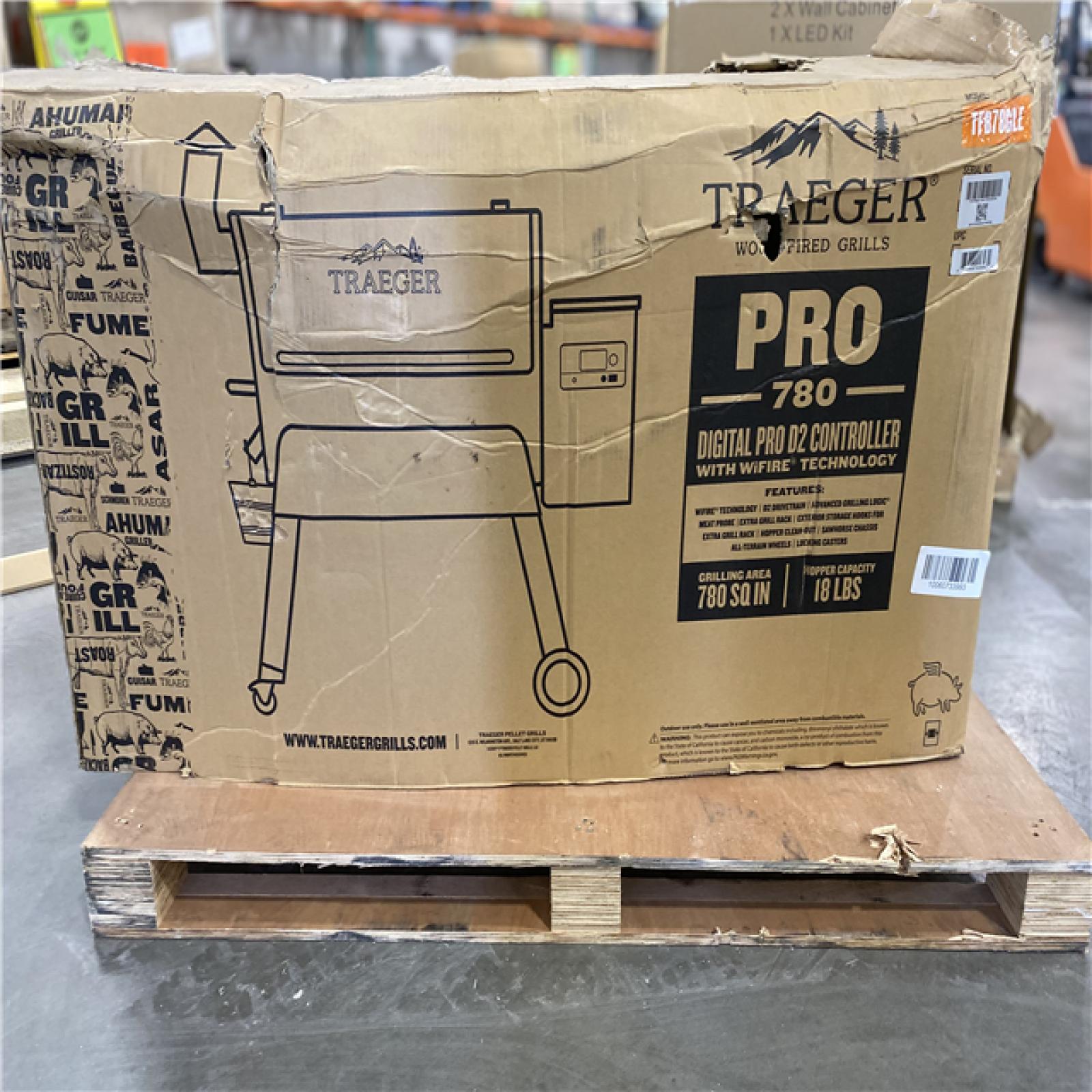 DALLAS LOCATION - Traeger Pro 780 Wifi Pellet Grill and Smoker in Black