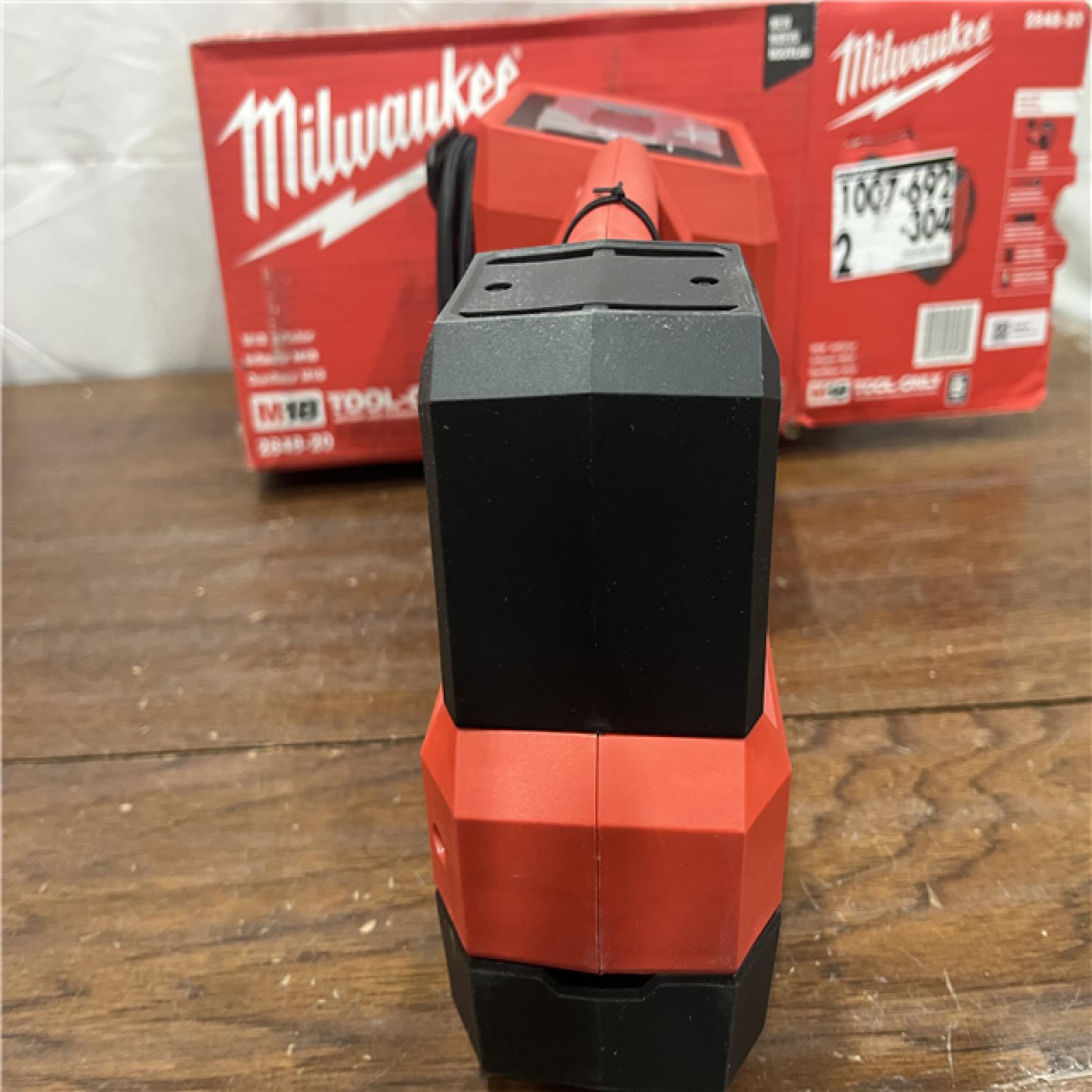 AS-ISMilwaukee M18 18 V 150 PSI Tire Inflator