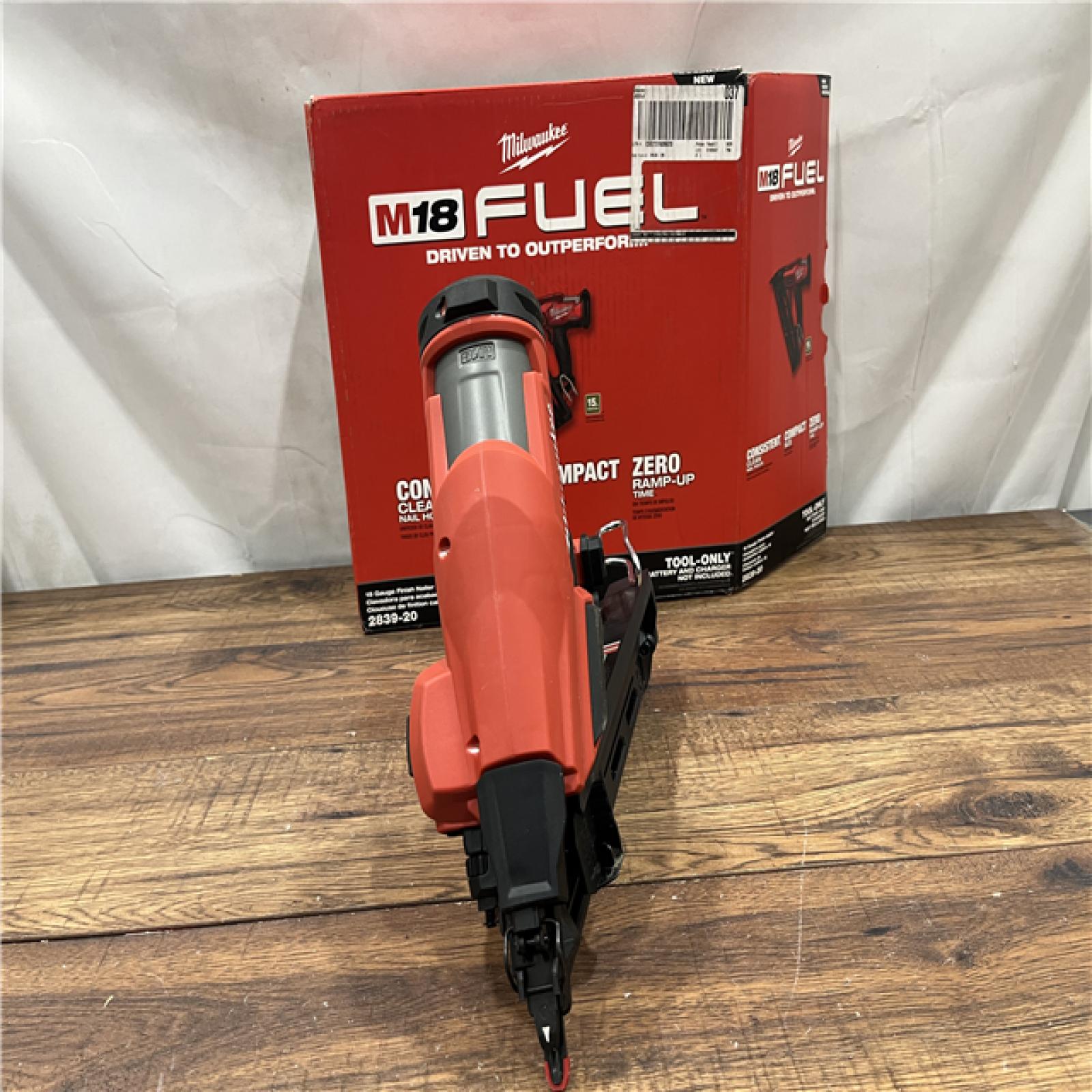 AS-IS Milwaukee 2839-20 M18 FUEL 15 Ga. 18 Volt Brushless Angled Finish Nailer