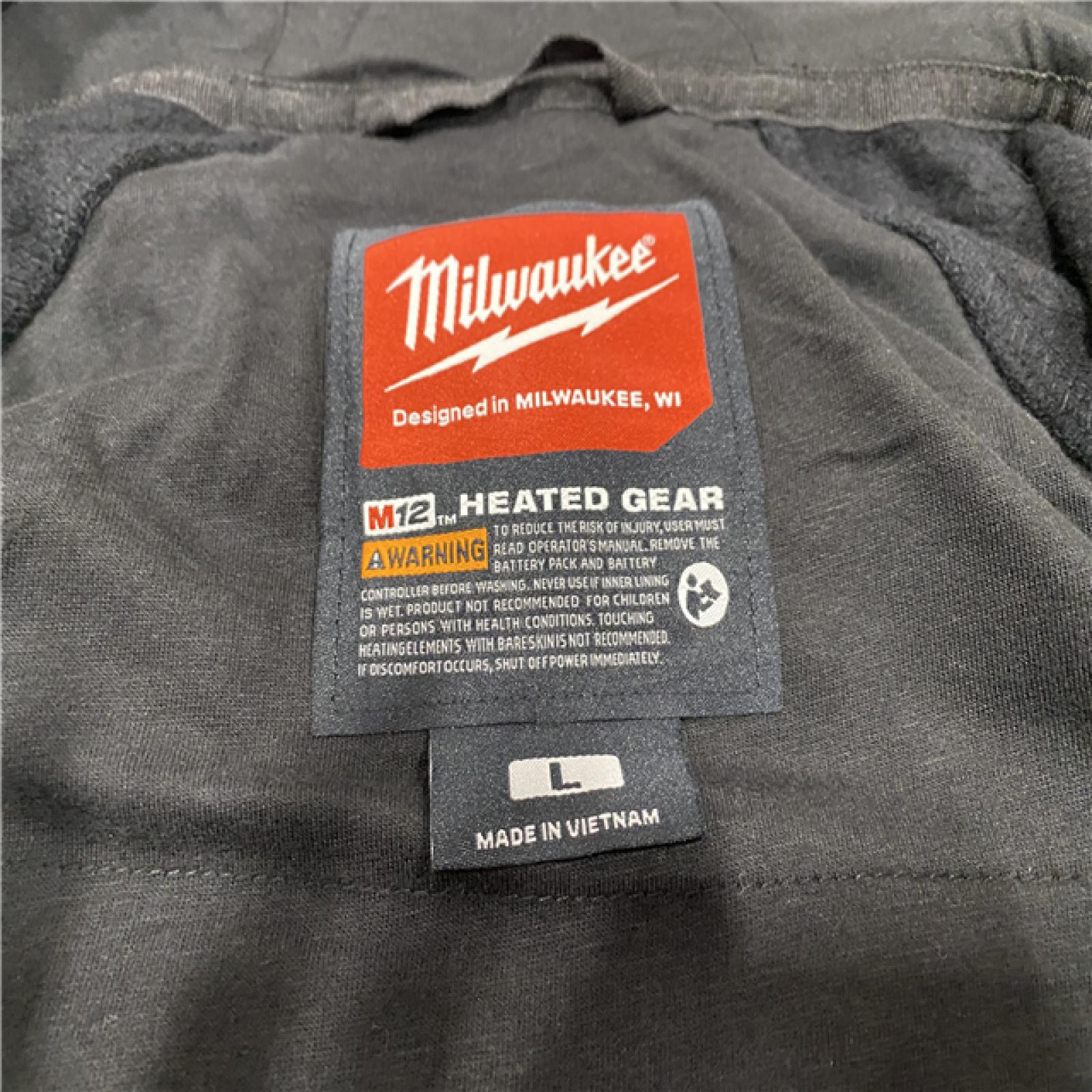 AS-ISMilwaukee 306B-21L 12V Heated Hoodie Kit Black (Large) with 2.0Ah Lithium Ion Battery & Charger