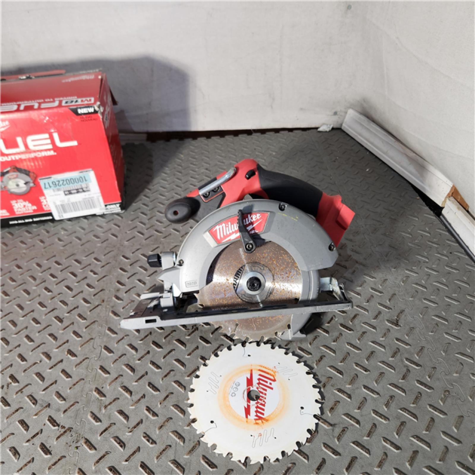 Houston location AS-IS MILWAUKEE M18 FUEL 18V Lithium-Ion Brushless Cordless 6-1/2 in. Circular Saw (Tool-Only)