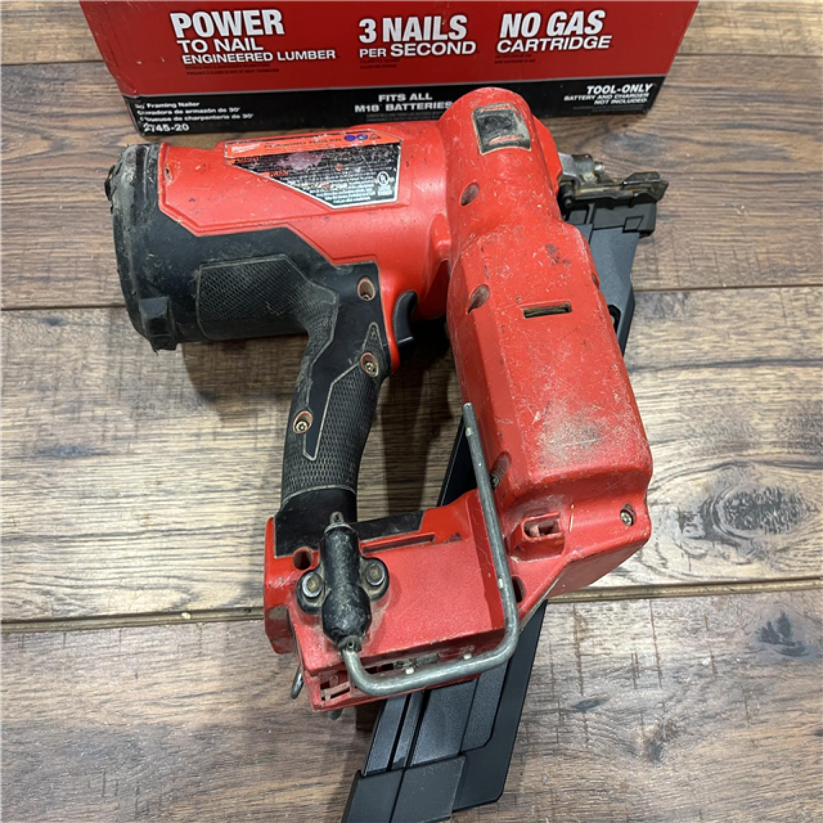 Milwaukee M18 FUEL 30 Degree Framing Nailer