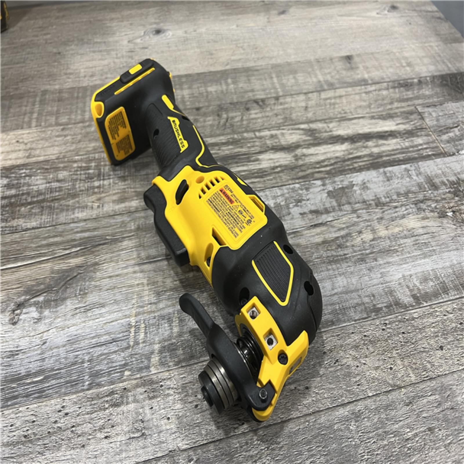 AS-IS DEWALT ATOMIC 20V MAX Cordless Brushless Oscillating Multi Tool (Tool Only)