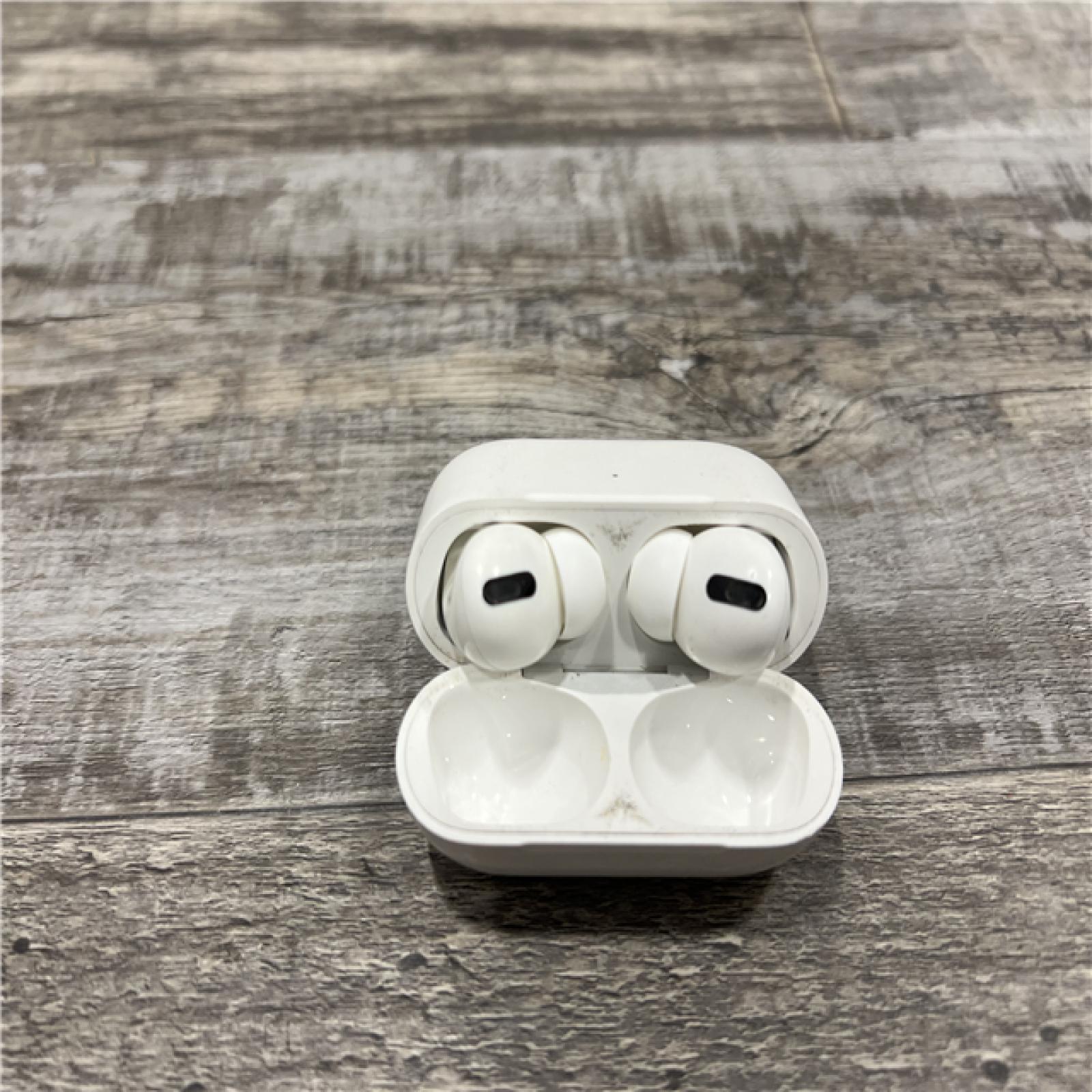 AS-IS AirPods Pro 1 And MagSafe Charging Case