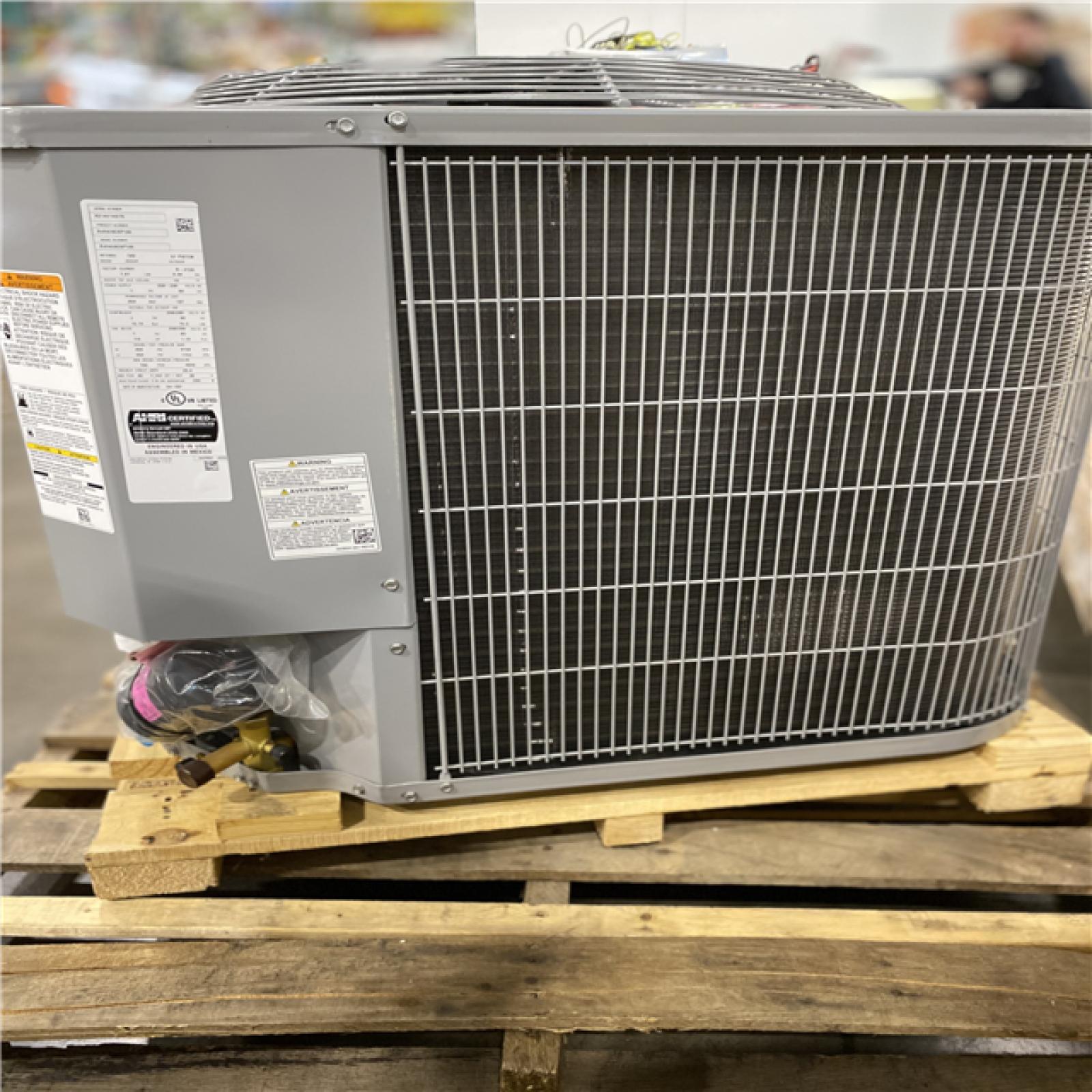 DALLAS LOCATION - Smartcomfort® by Carrier 3 Ton 14 SEER Heat Pump - 2022 Model - Northern States