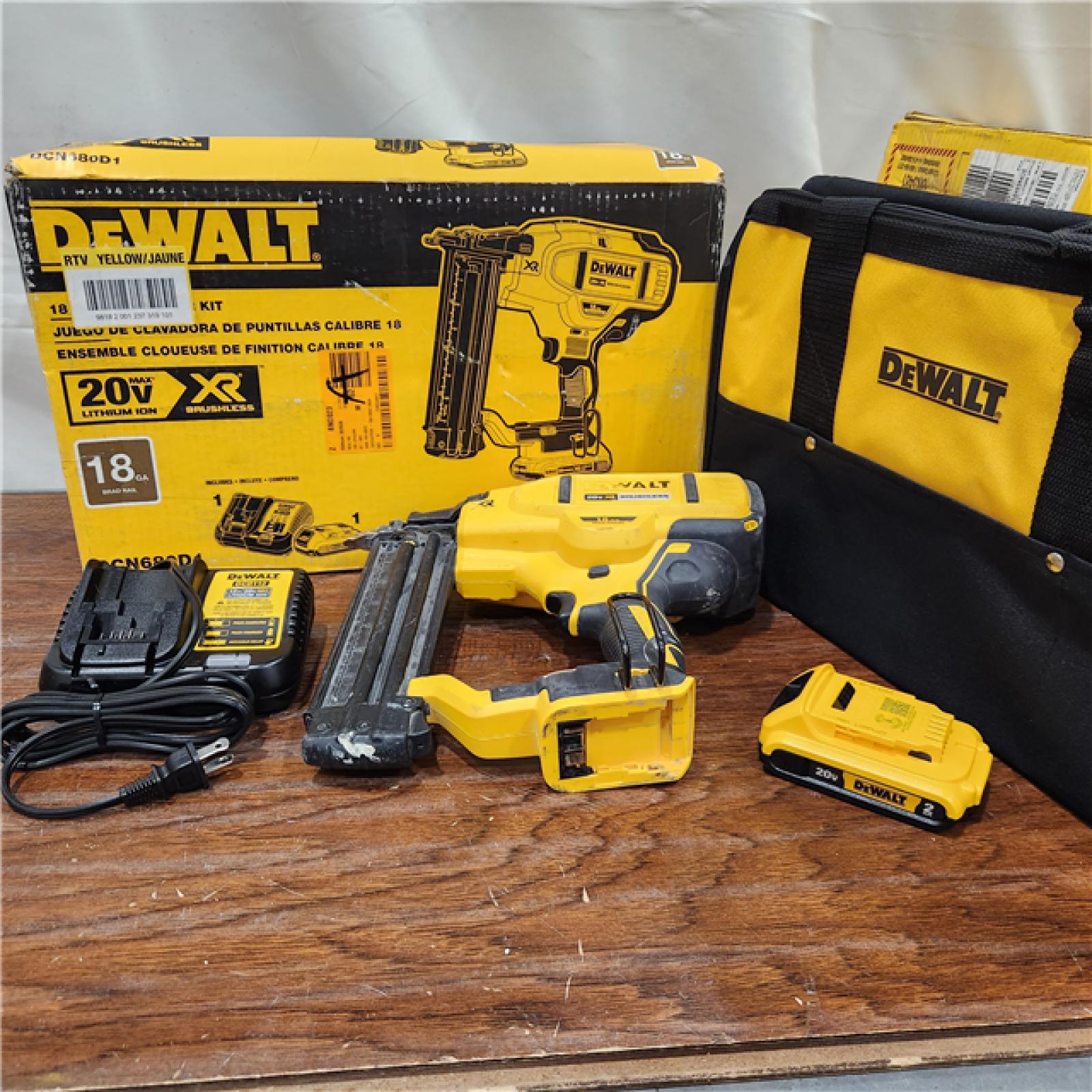 AS-IS DEWALT 20V MAX XR 18 Gauge Brad Nailer Kit