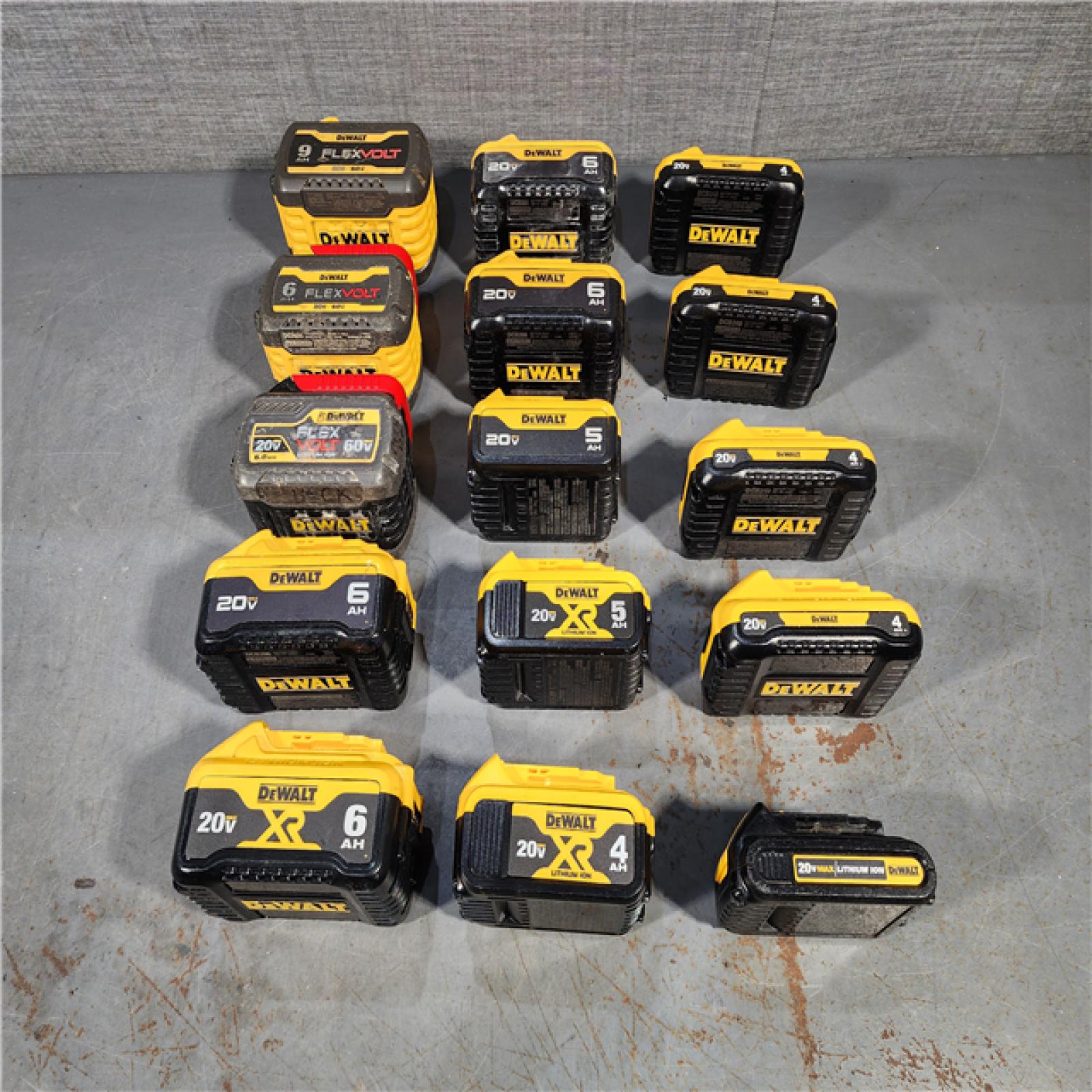 HOUSTON LOCATION - AS-IS DEWALT BATTERY PACK QTY - 15