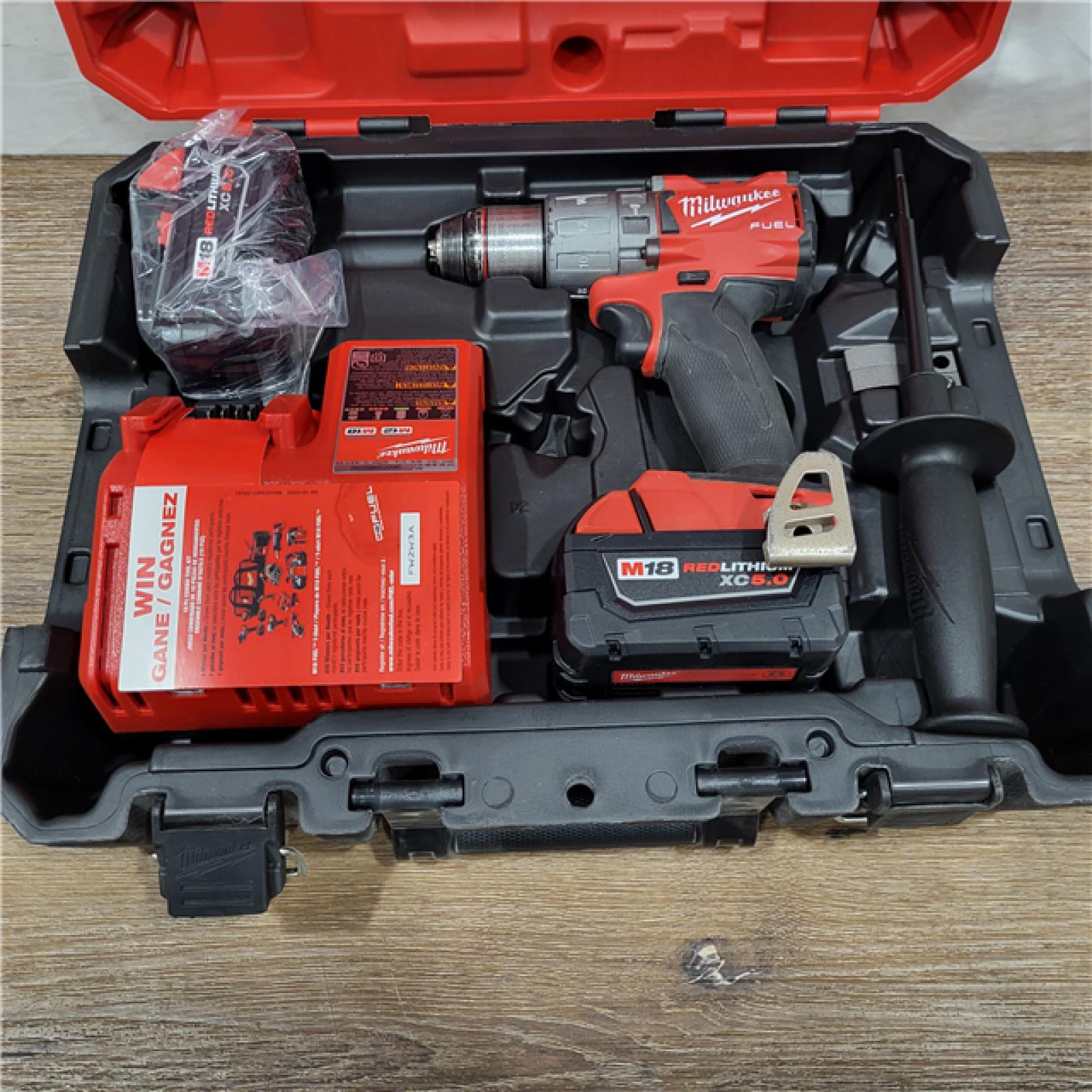 Milwaukee 2904-22 Hammer Drill Driver Kit with Batteries  Charger & Tool Case  Red