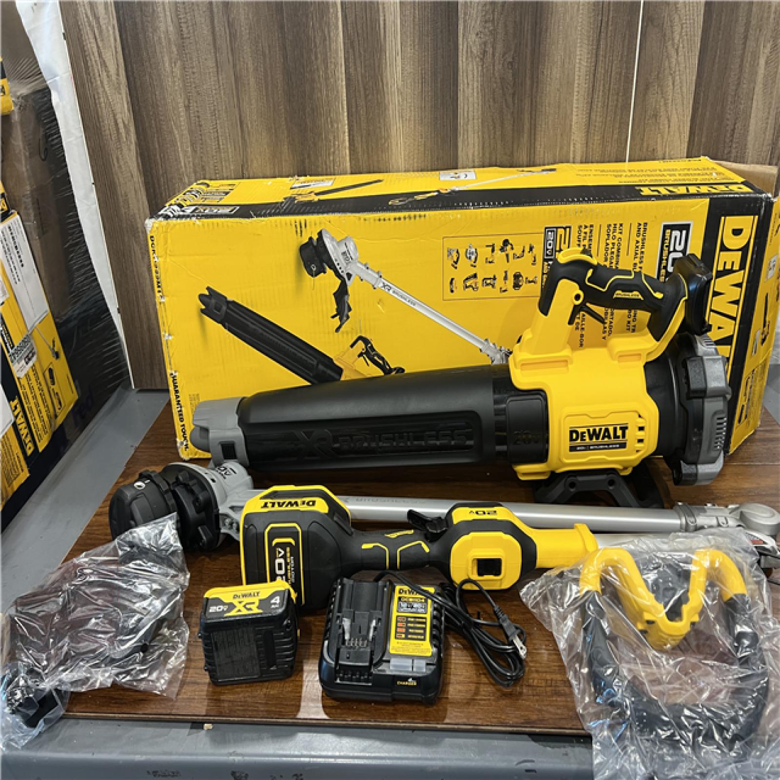 AS-IS DEWALT 20V MAX Cordless Battery Powered String Trimmer & Blower Combo Kit with (1) 4 Ah Battery & Charger