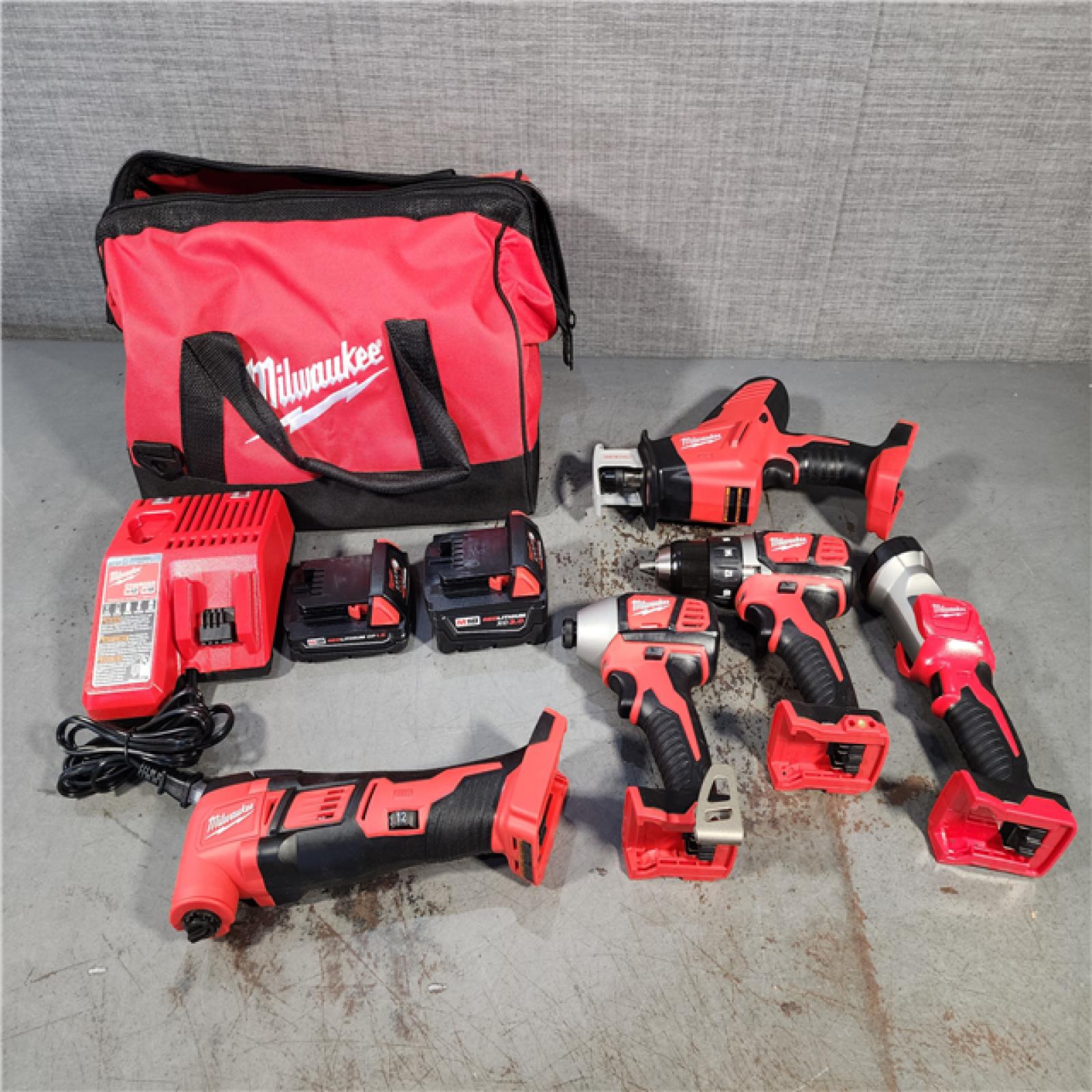 HOUSTON LOCATION - AS-IS (APPEARS LIKE NEW) M18 18V Lithium-Ion Cordless Combo Kit (5-Tool) with (2) Batteries, Charger and Tool Bag