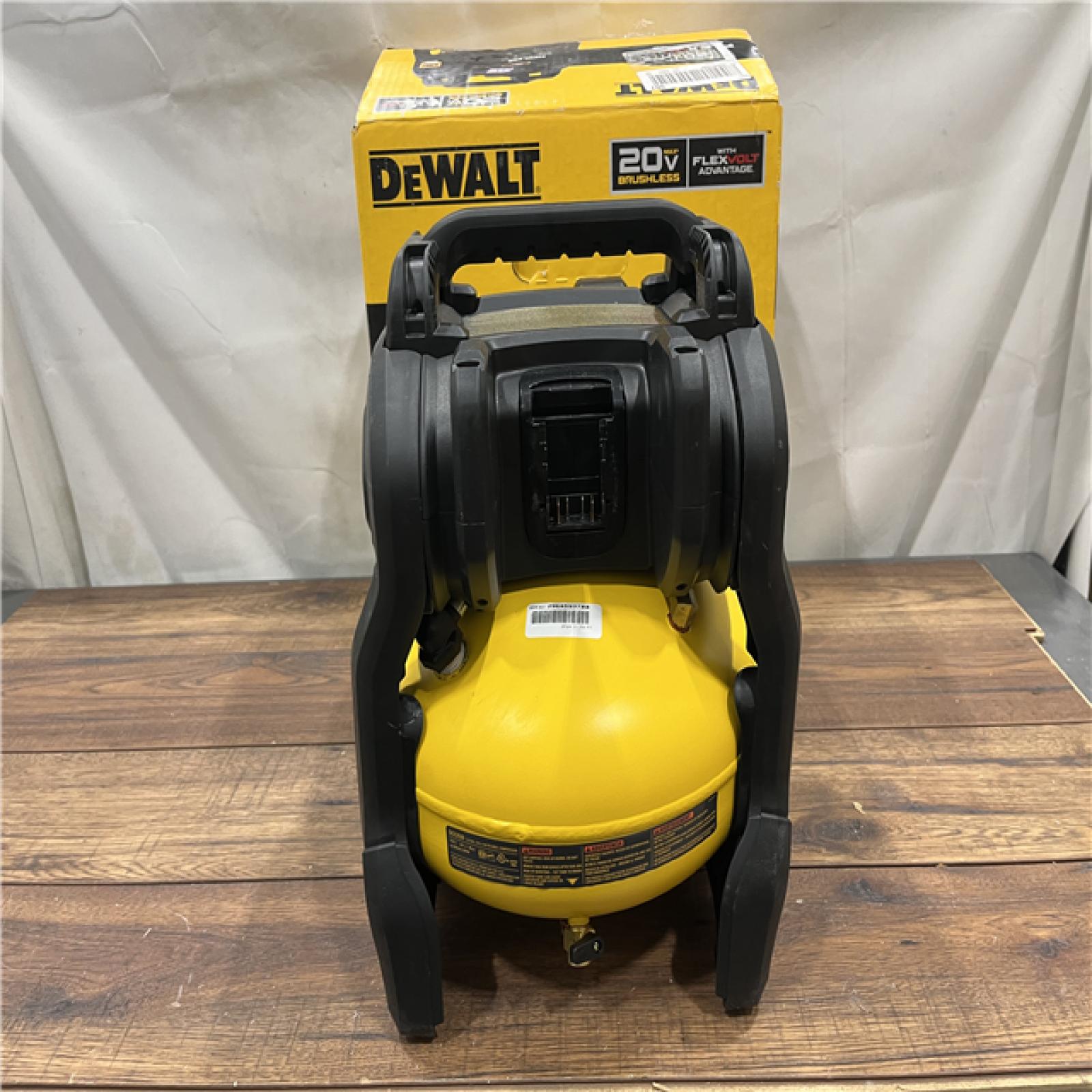 AS-IS DEWALT 20V MAX* 2-1/2 Gal. Brushless Cordless Air Compressor