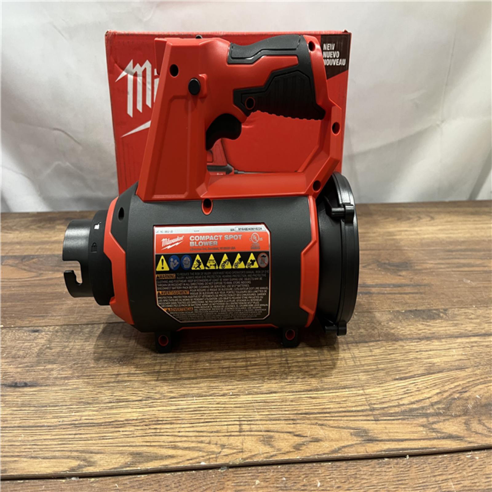 AS-IS Milwaukee Cordless Compact Spot Blower (Tool-Only)