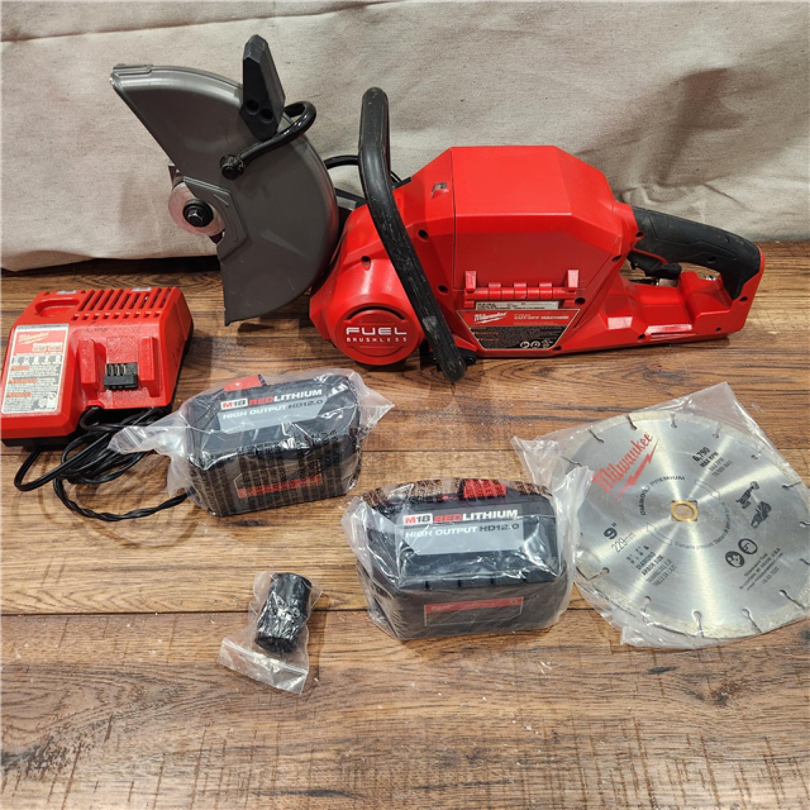 AS-IS Milwaukee M18 FUEL 18 V 9 in. Cordless Brushless Cut-Off Saw Kit (Battery & Charger)