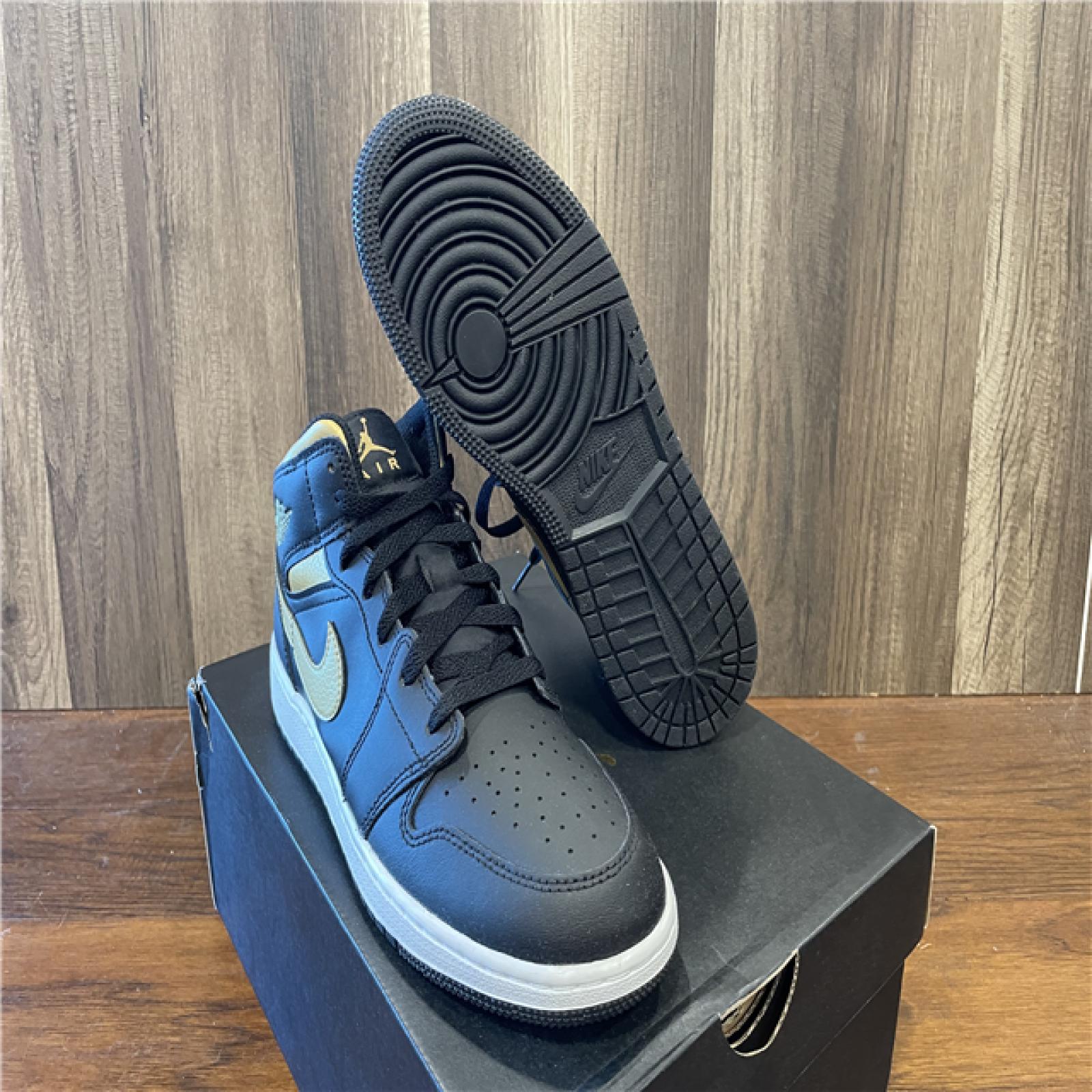 NEW! Big Kids' Air Jordan Retro 1 Mid Casual Shoes in Black/Metallic/Black Size 6.5 Leather