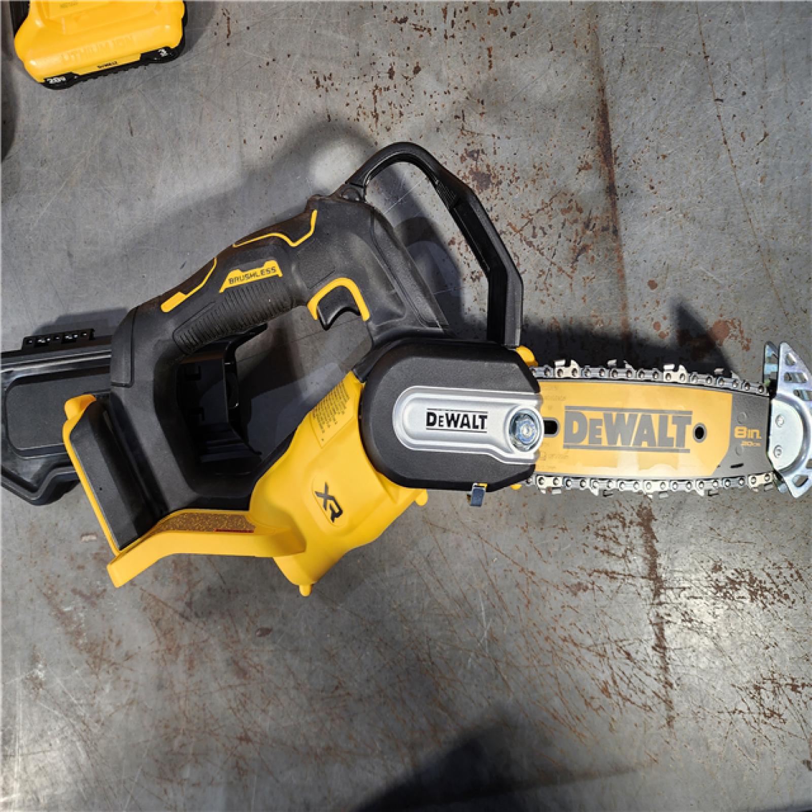 HOUSTON LOCATION - AS-IS Dewalt 20V Max 8  Pruning Chainsaw Brushless Cordless Kit