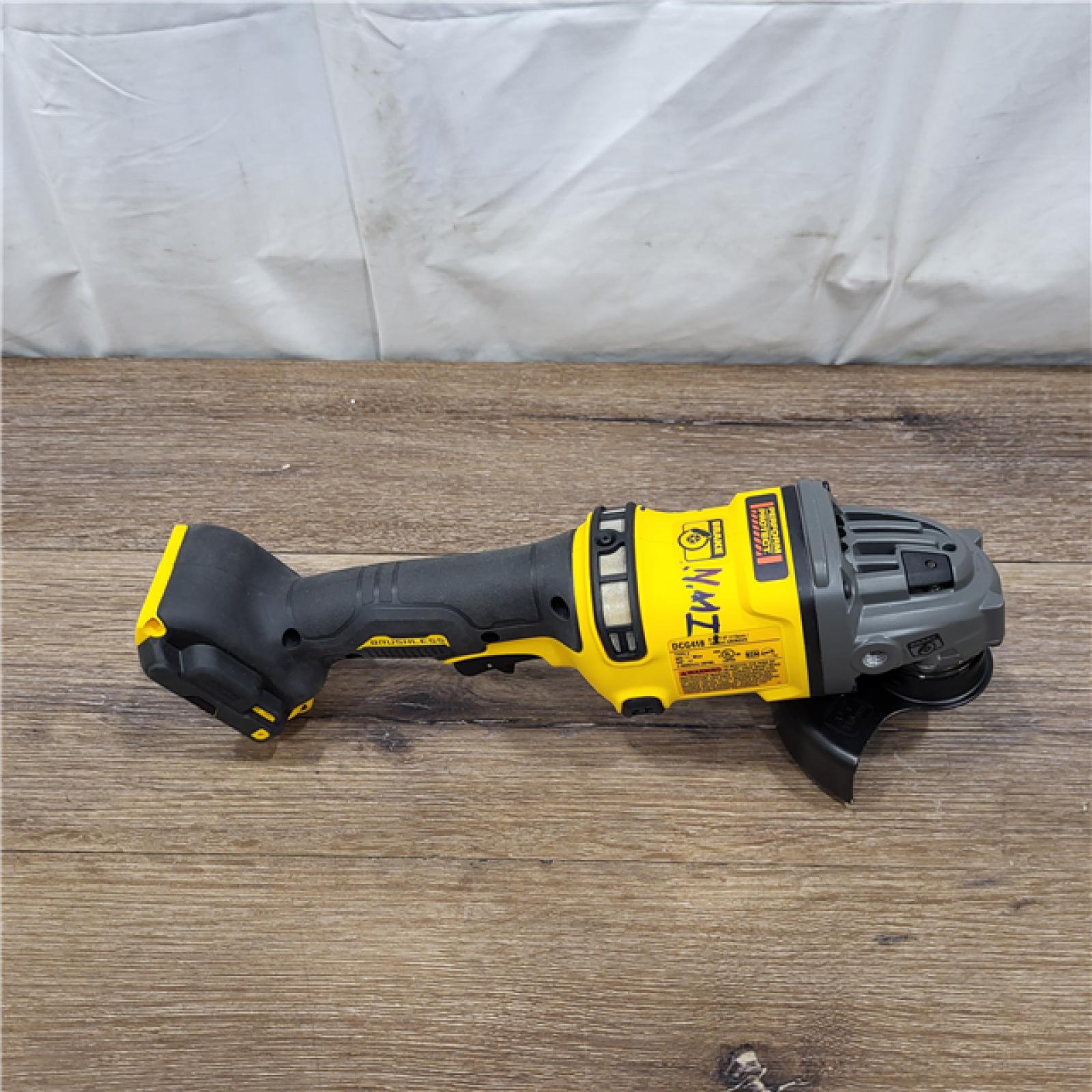 AS-IS DeWalt FLEXVOLT 60V MAX Cordless Grinder  4.5 - 6   9000 RPM  1 EA (115-DCG418B) (ONLY TOOL)